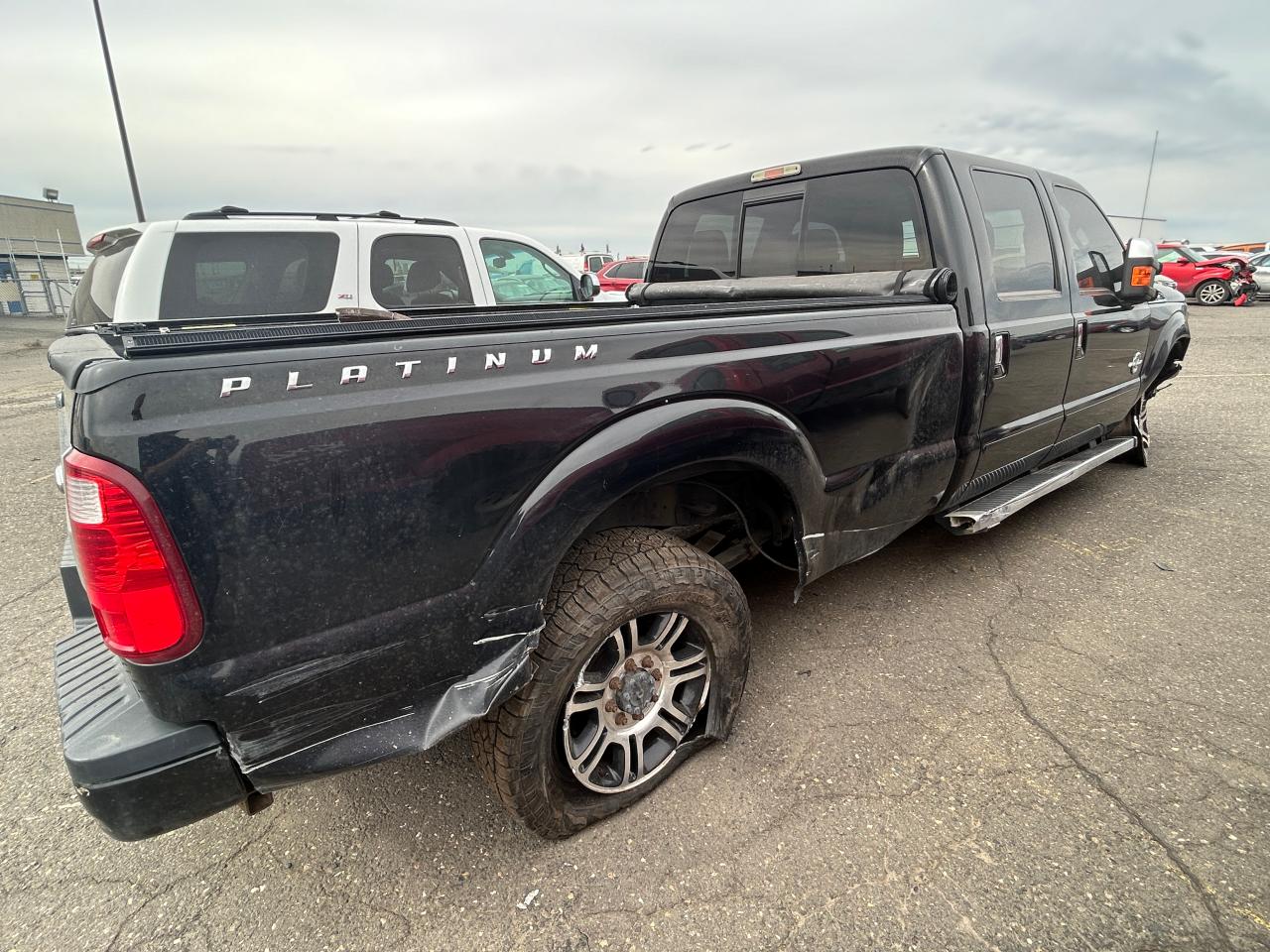 Photo 2 VIN: 1FT8W3BT7GEA14050 - FORD F350 