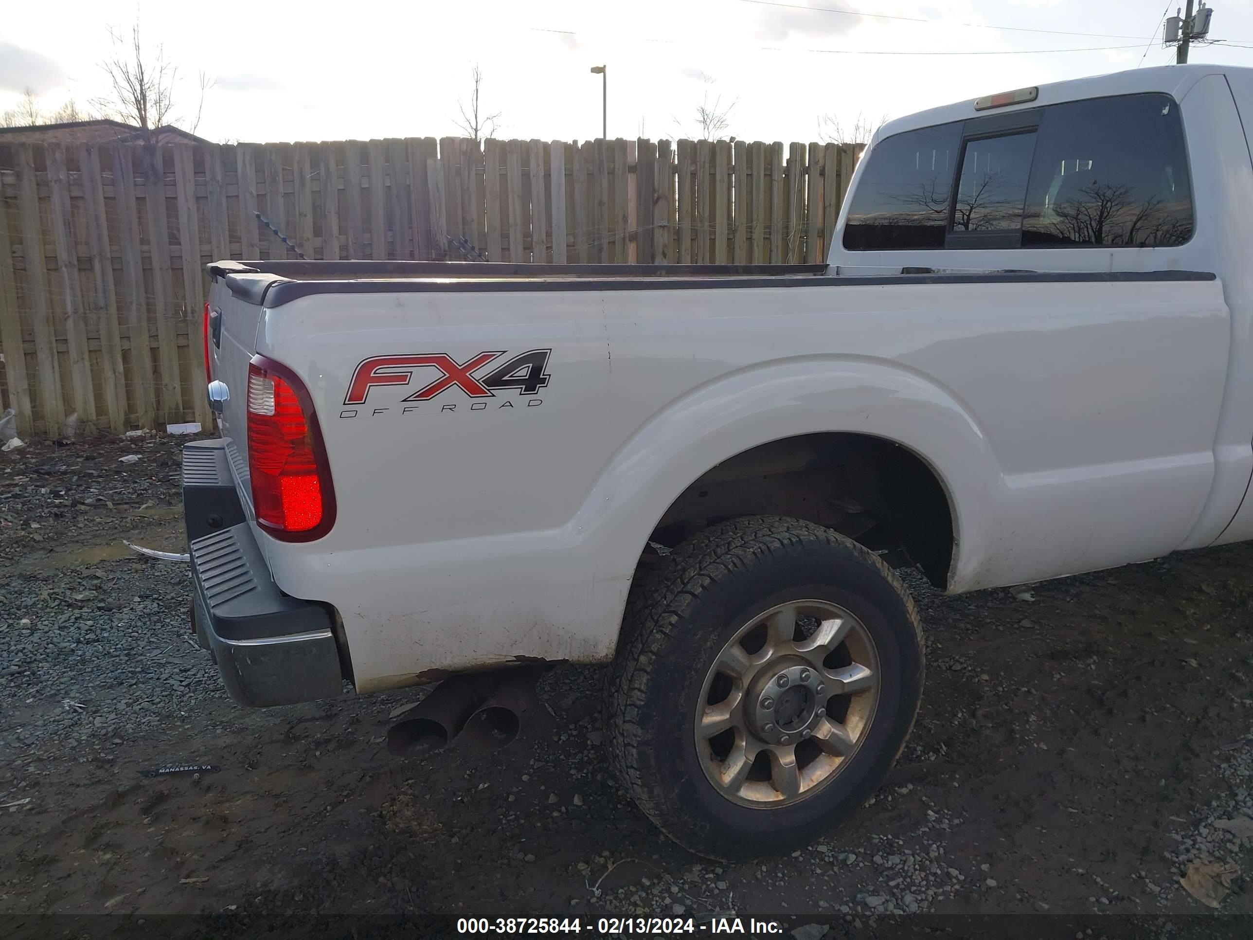 Photo 6 VIN: 1FT8W3BT7GEB22295 - FORD F350 