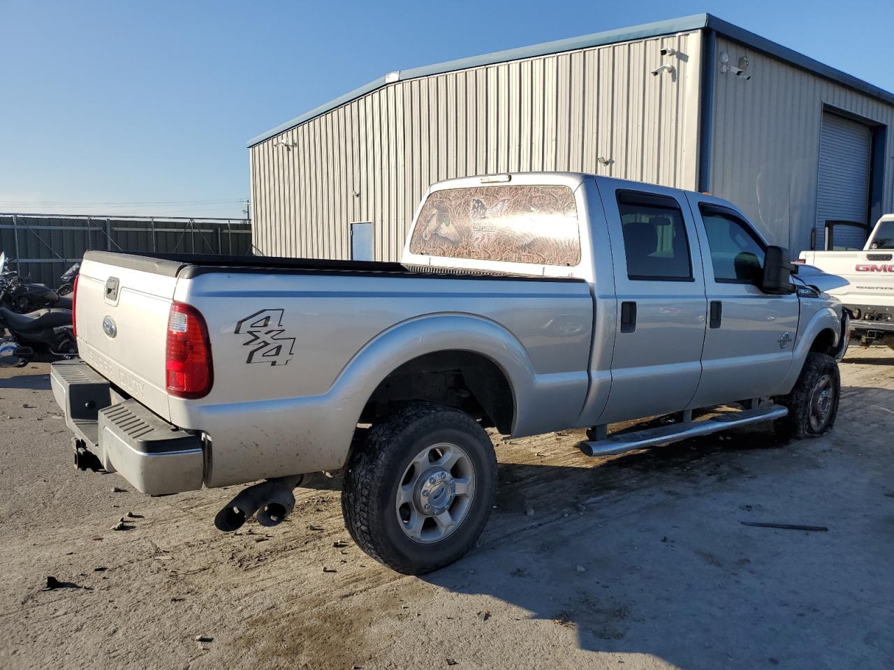 Photo 2 VIN: 1FT8W3BT7GEC00879 - FORD F350 