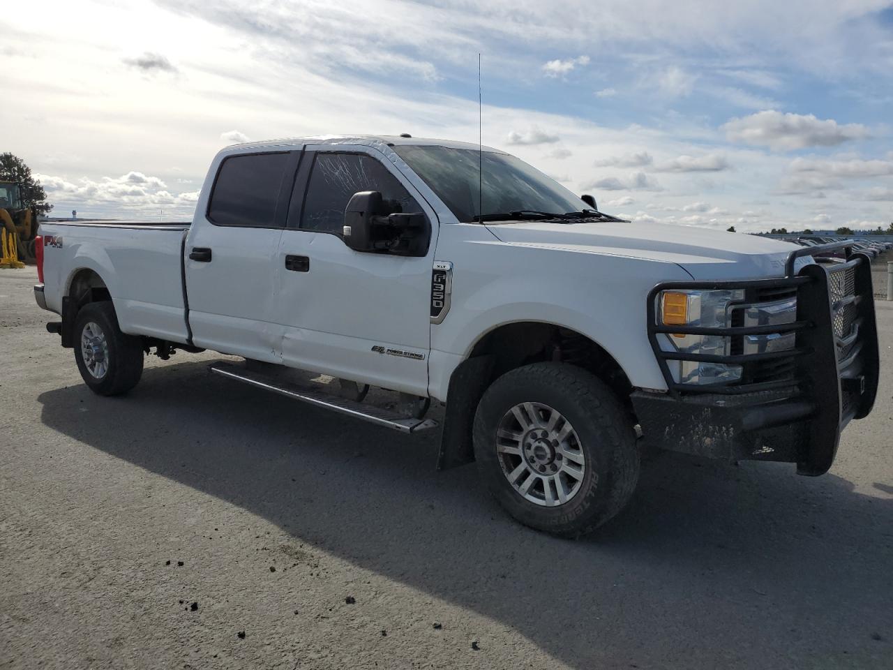 Photo 3 VIN: 1FT8W3BT7HEC45533 - FORD F350 