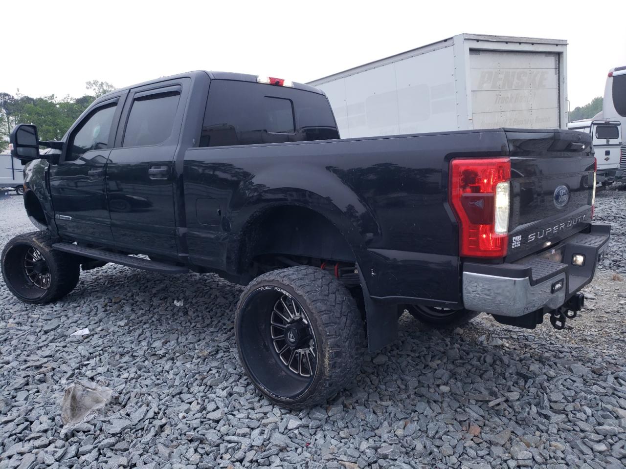 Photo 1 VIN: 1FT8W3BT7HEF36940 - FORD F350 