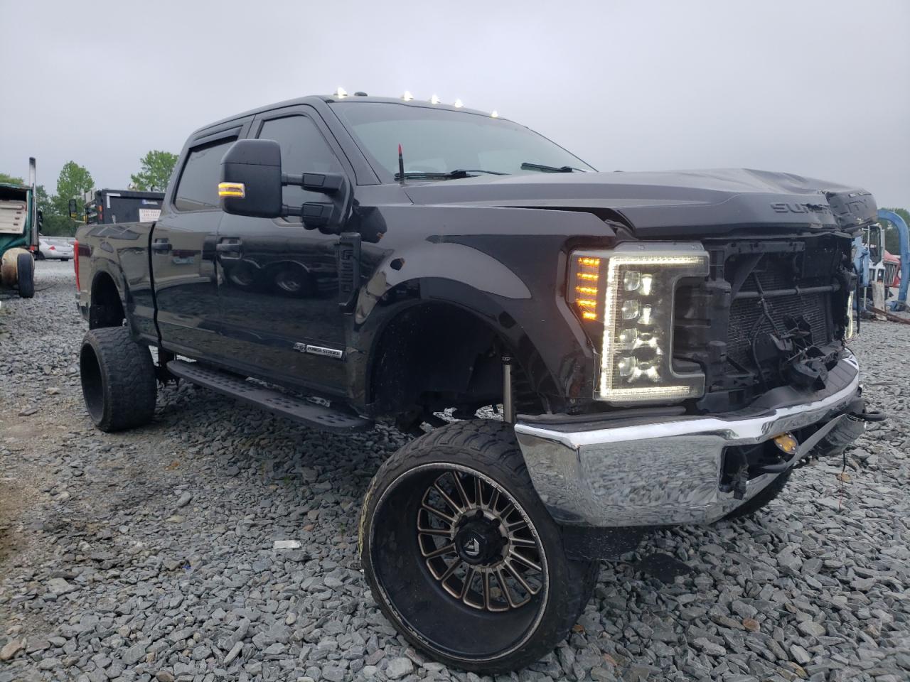 Photo 3 VIN: 1FT8W3BT7HEF36940 - FORD F350 