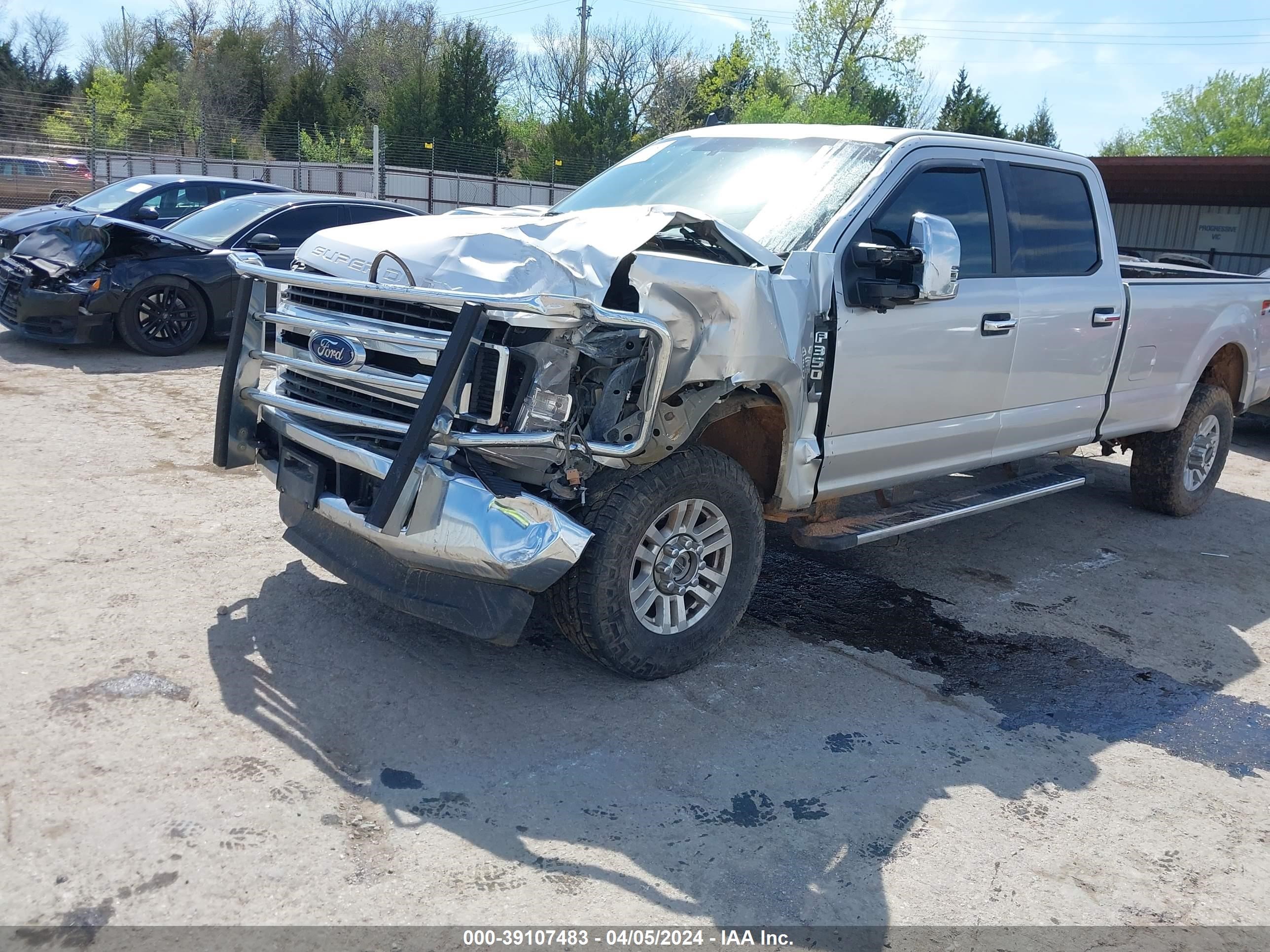 Photo 10 VIN: 1FT8W3BT7KEE72924 - FORD F350 