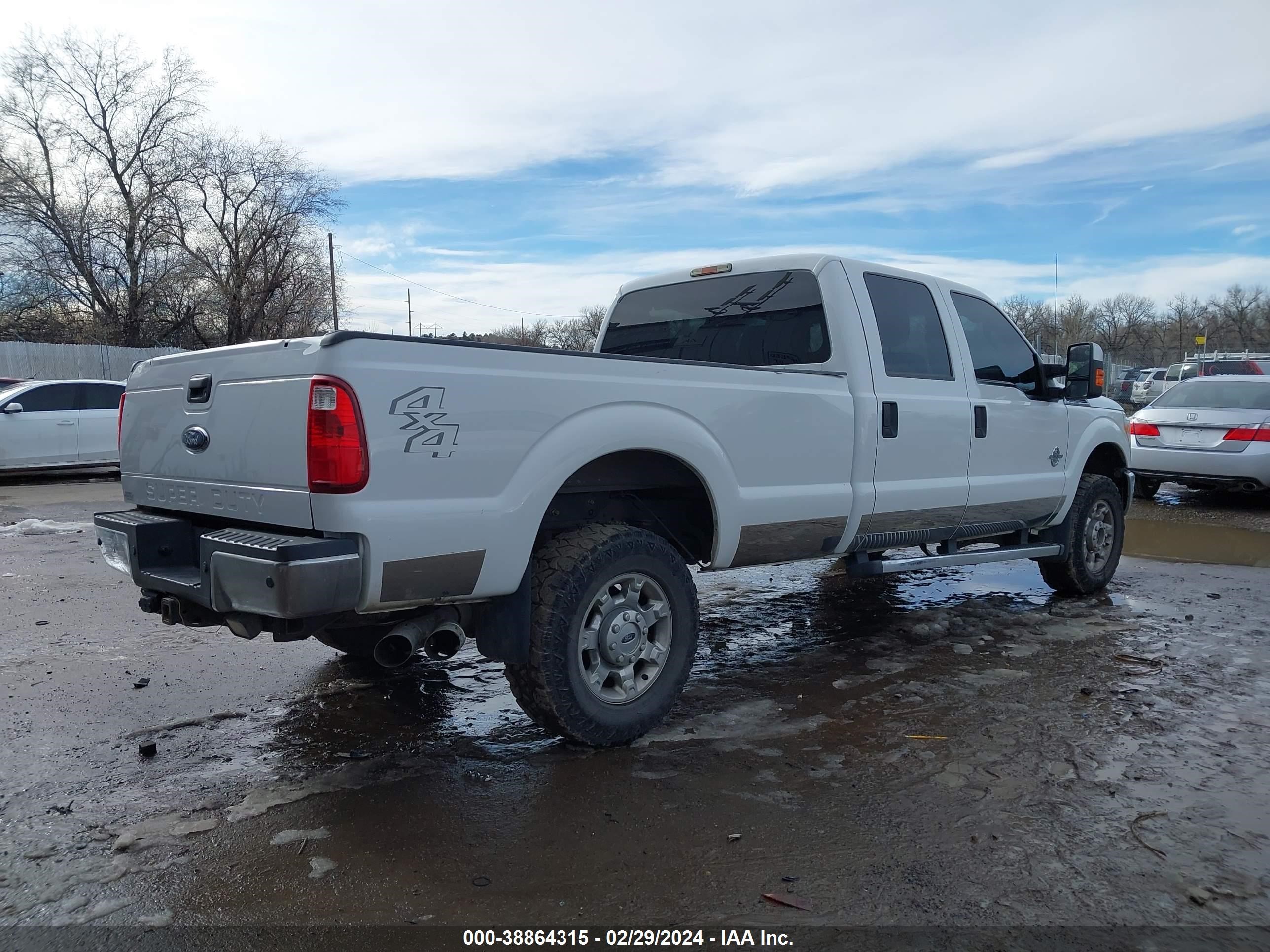 Photo 3 VIN: 1FT8W3BT8EEA42615 - FORD F350 