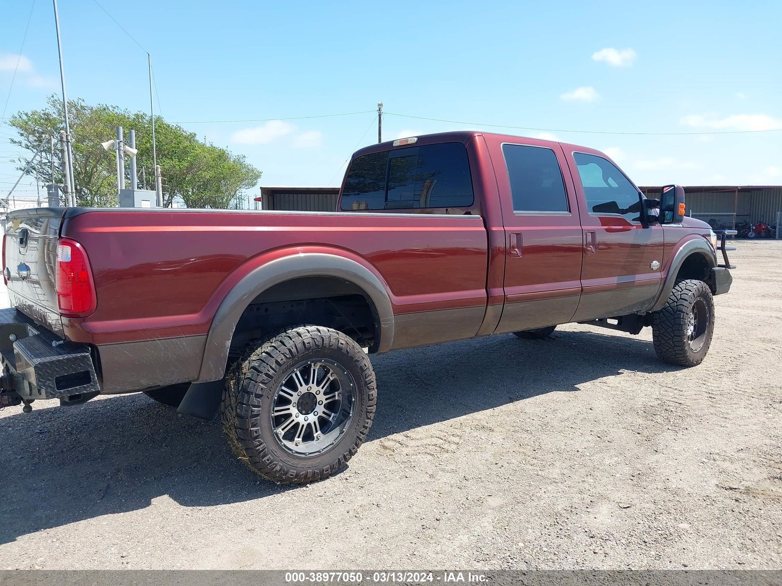 Photo 3 VIN: 1FT8W3BT8FEA86597 - FORD F350 