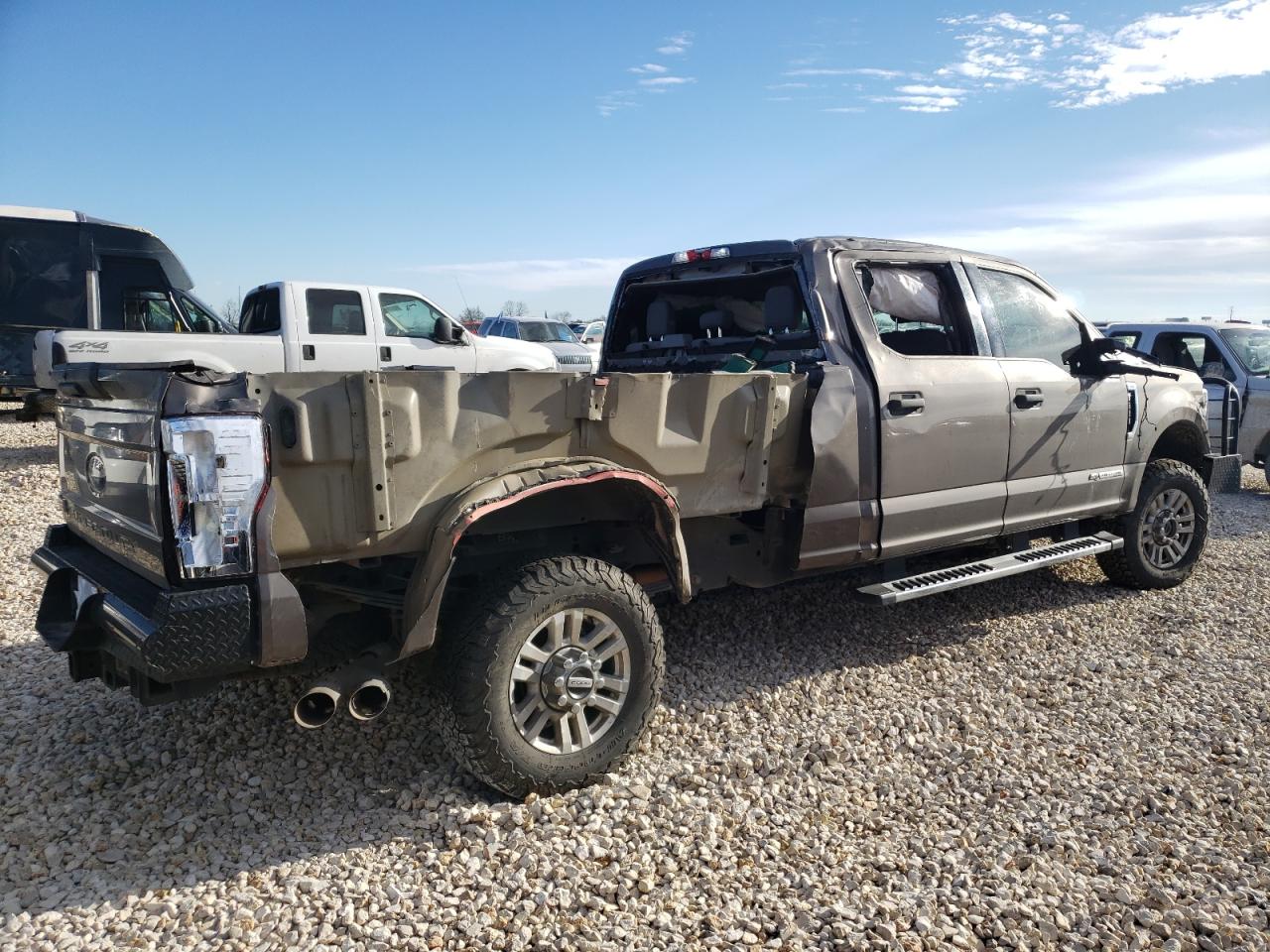 Photo 2 VIN: 1FT8W3BT8JEB28193 - FORD F350 