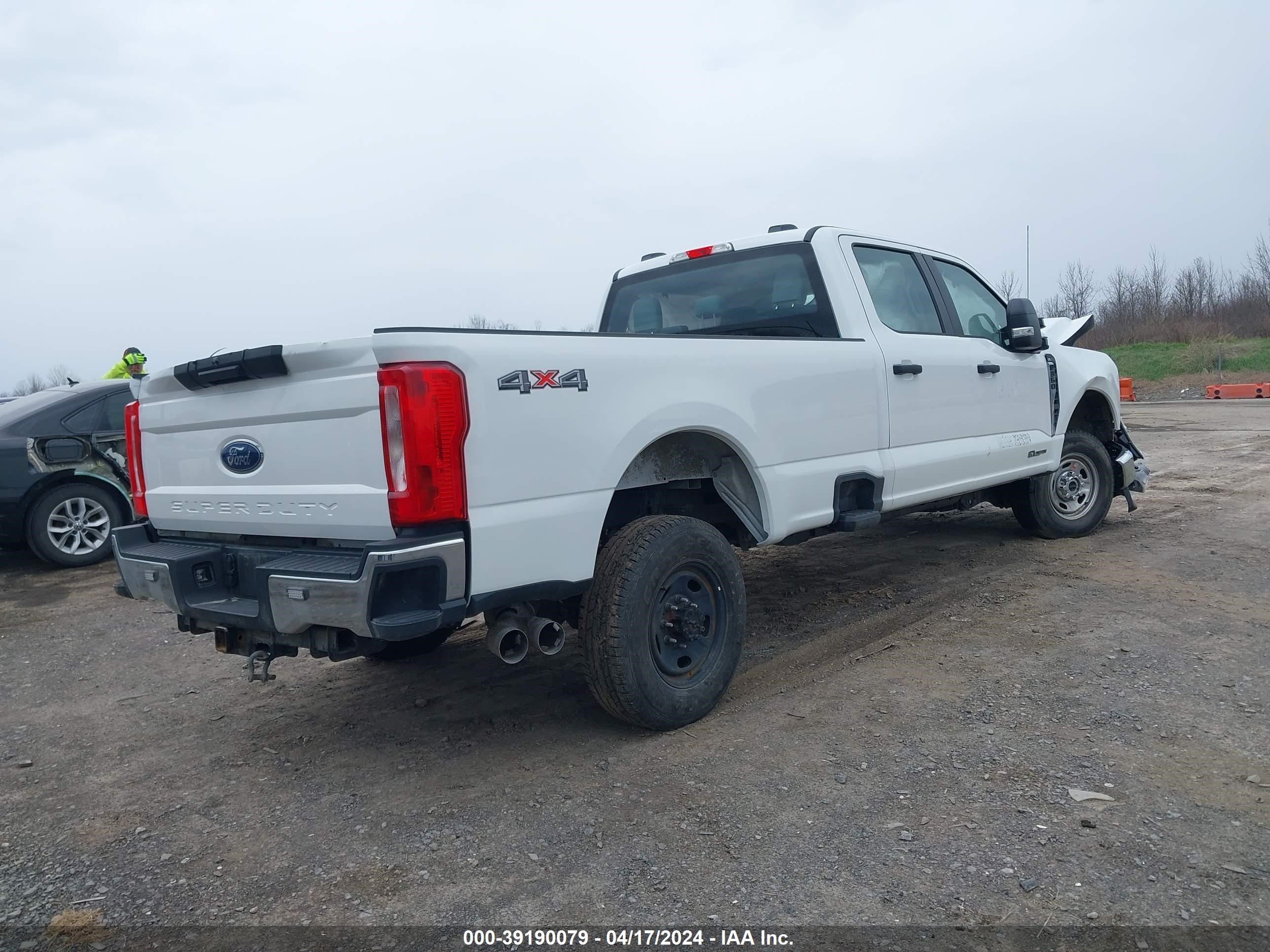 Photo 3 VIN: 1FT8W3BT8PEC64803 - FORD F350 