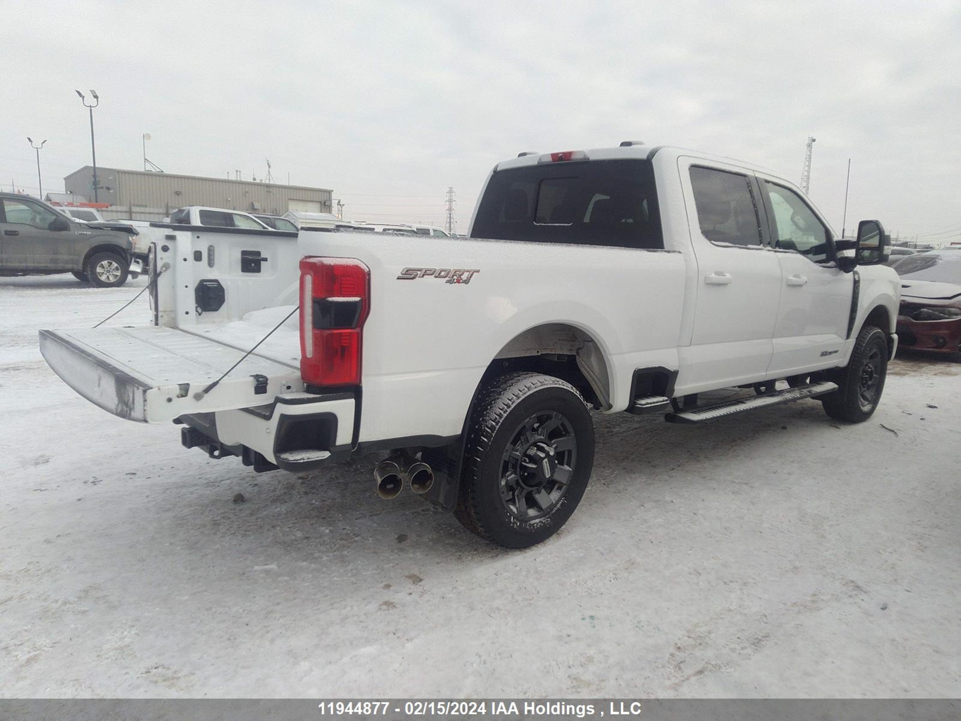 Photo 3 VIN: 1FT8W3BT8PED46482 - FORD F350 