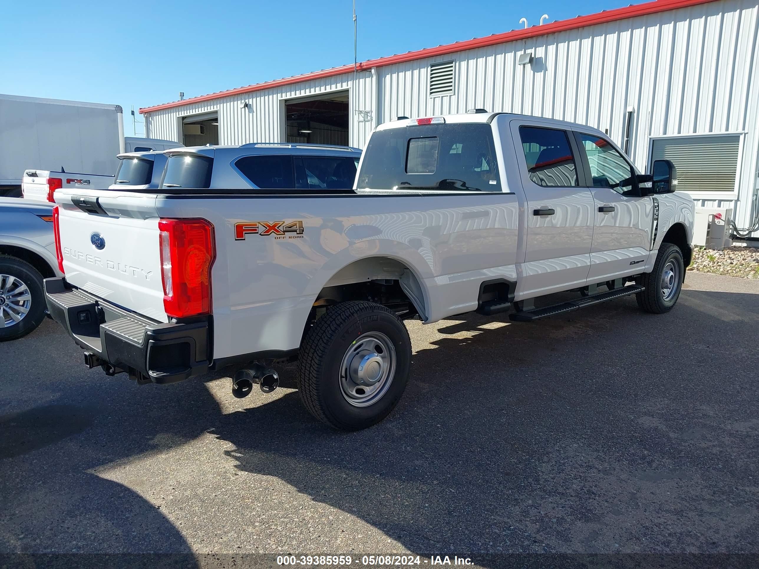 Photo 3 VIN: 1FT8W3BT8RED65312 - FORD F350 