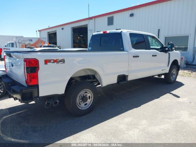 Photo 3 VIN: 1FT8W3BT8RED66895 - FORD F-350 