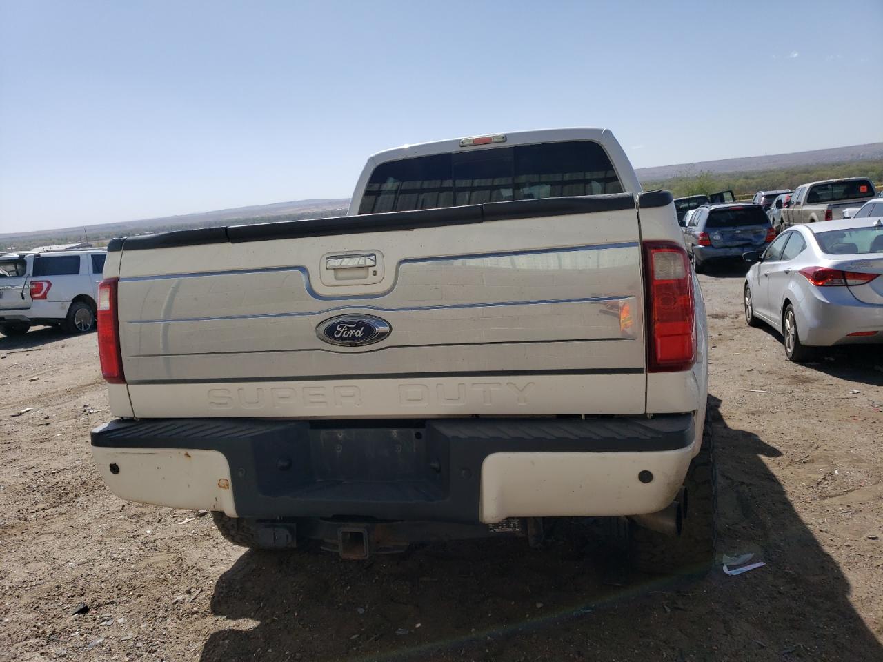 Photo 5 VIN: 1FT8W3BT9FED34128 - FORD F350 