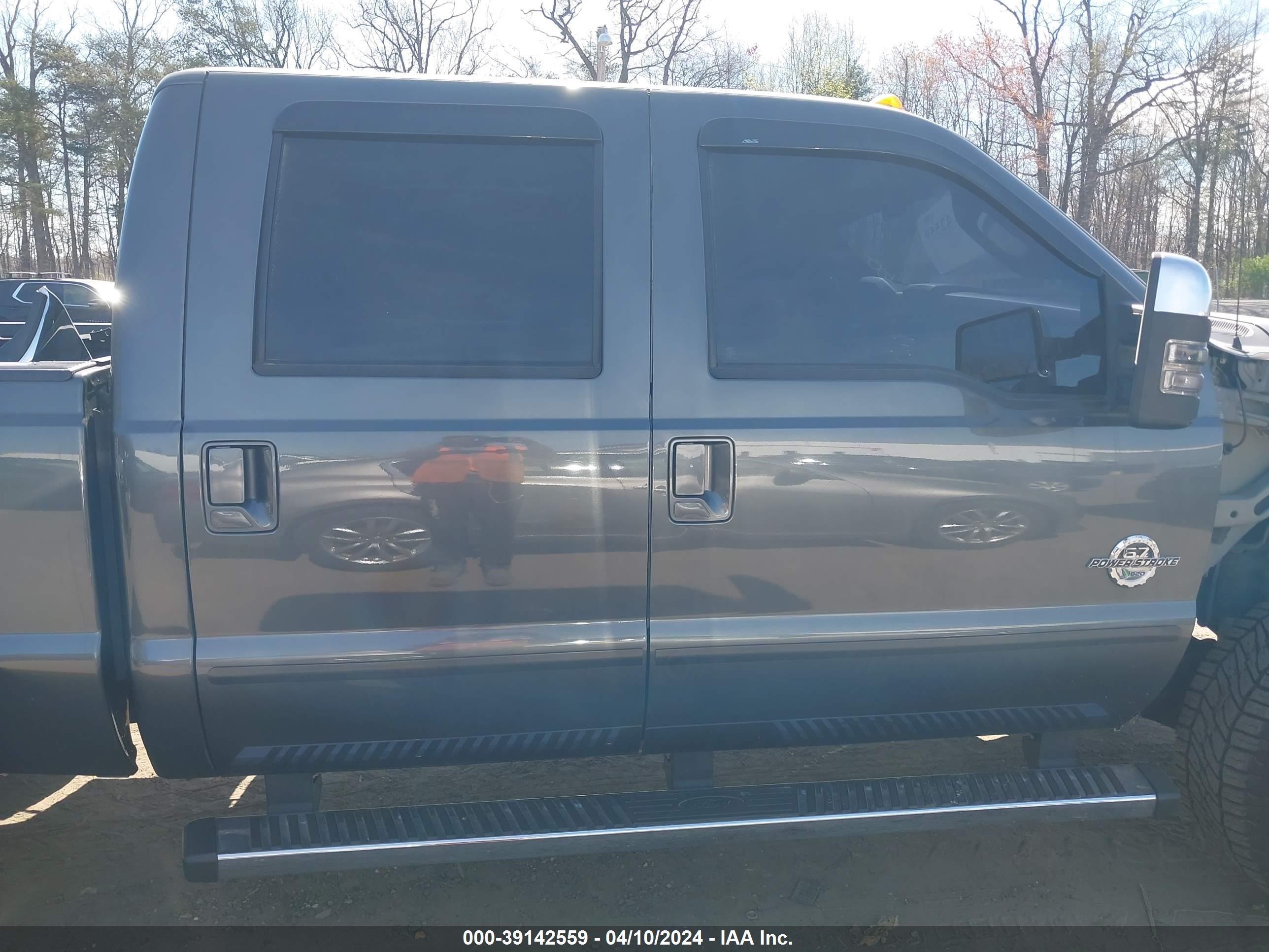 Photo 12 VIN: 1FT8W3BT9GEC11527 - FORD F350 