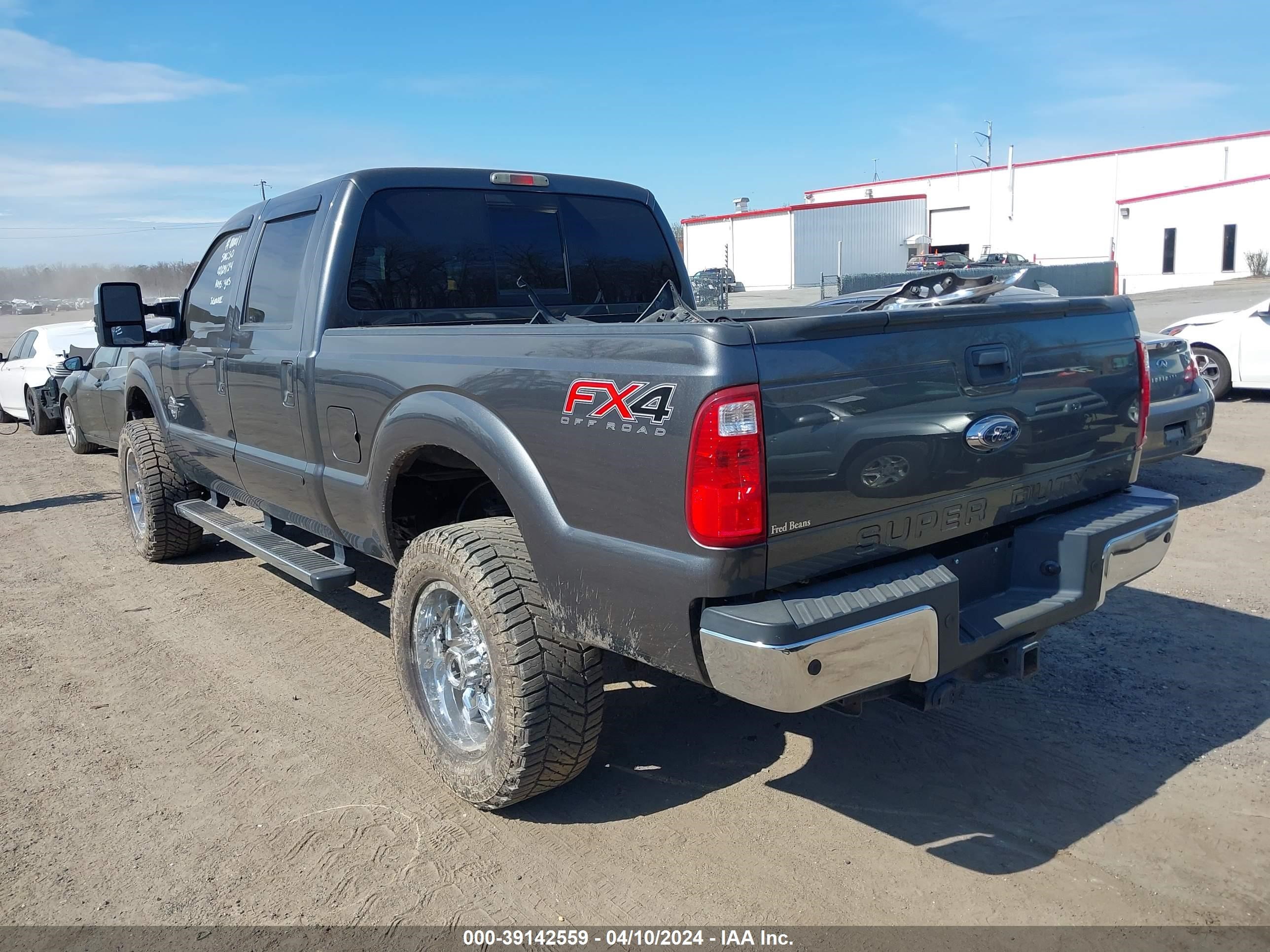 Photo 2 VIN: 1FT8W3BT9GEC11527 - FORD F350 