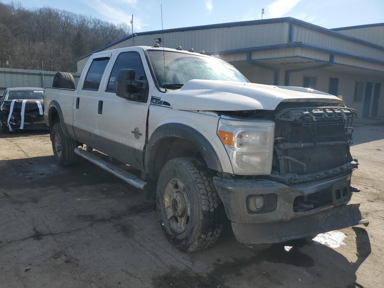 Photo 3 VIN: 1FT8W3BT9GEC94005 - FORD F350 