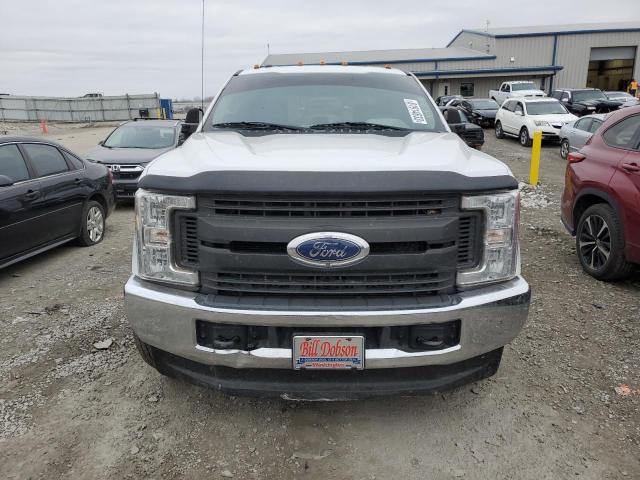 Photo 4 VIN: 1FT8W3BT9HEE80502 - FORD F350 