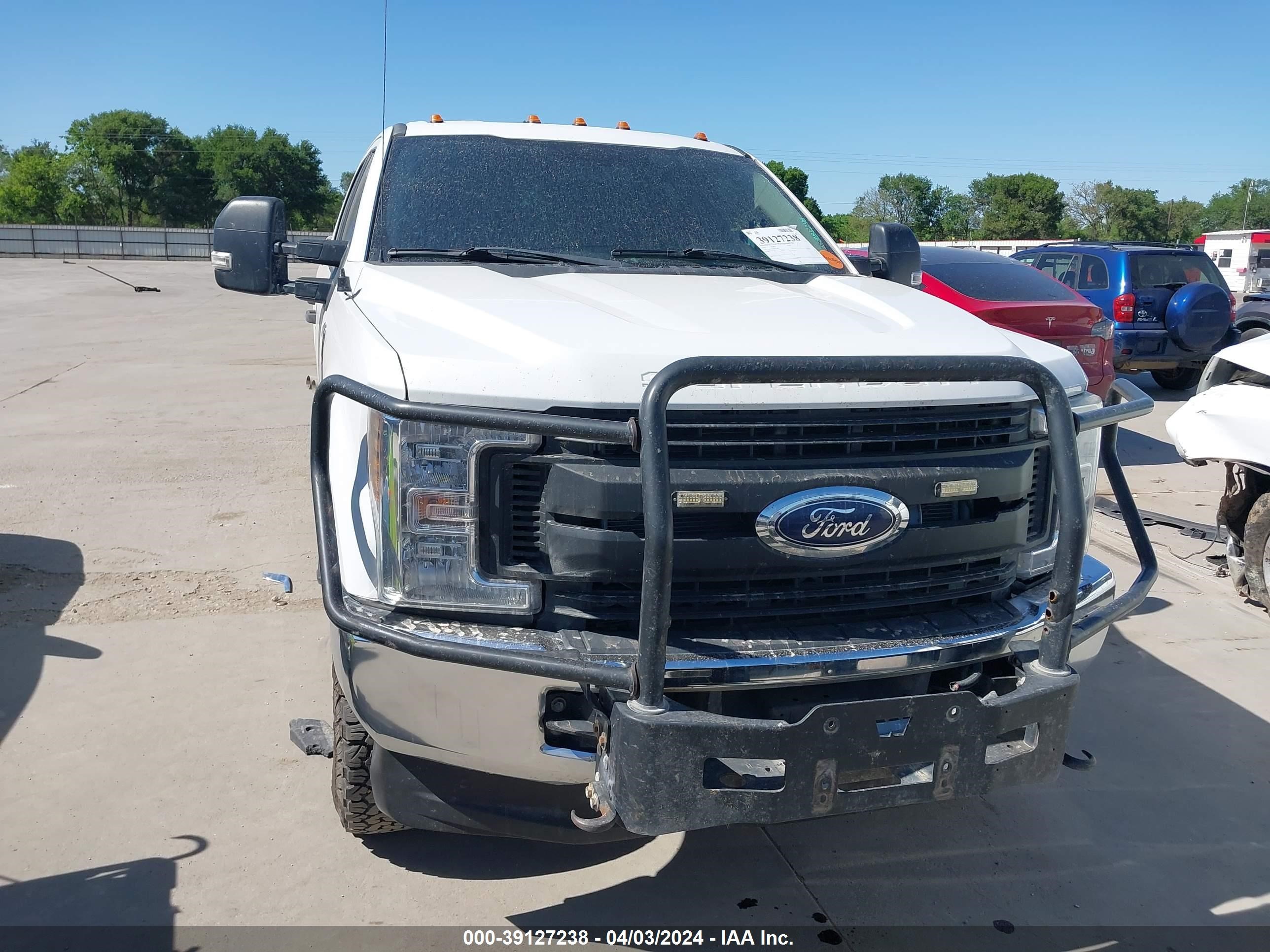 Photo 11 VIN: 1FT8W3BT9JEC12295 - FORD F350 