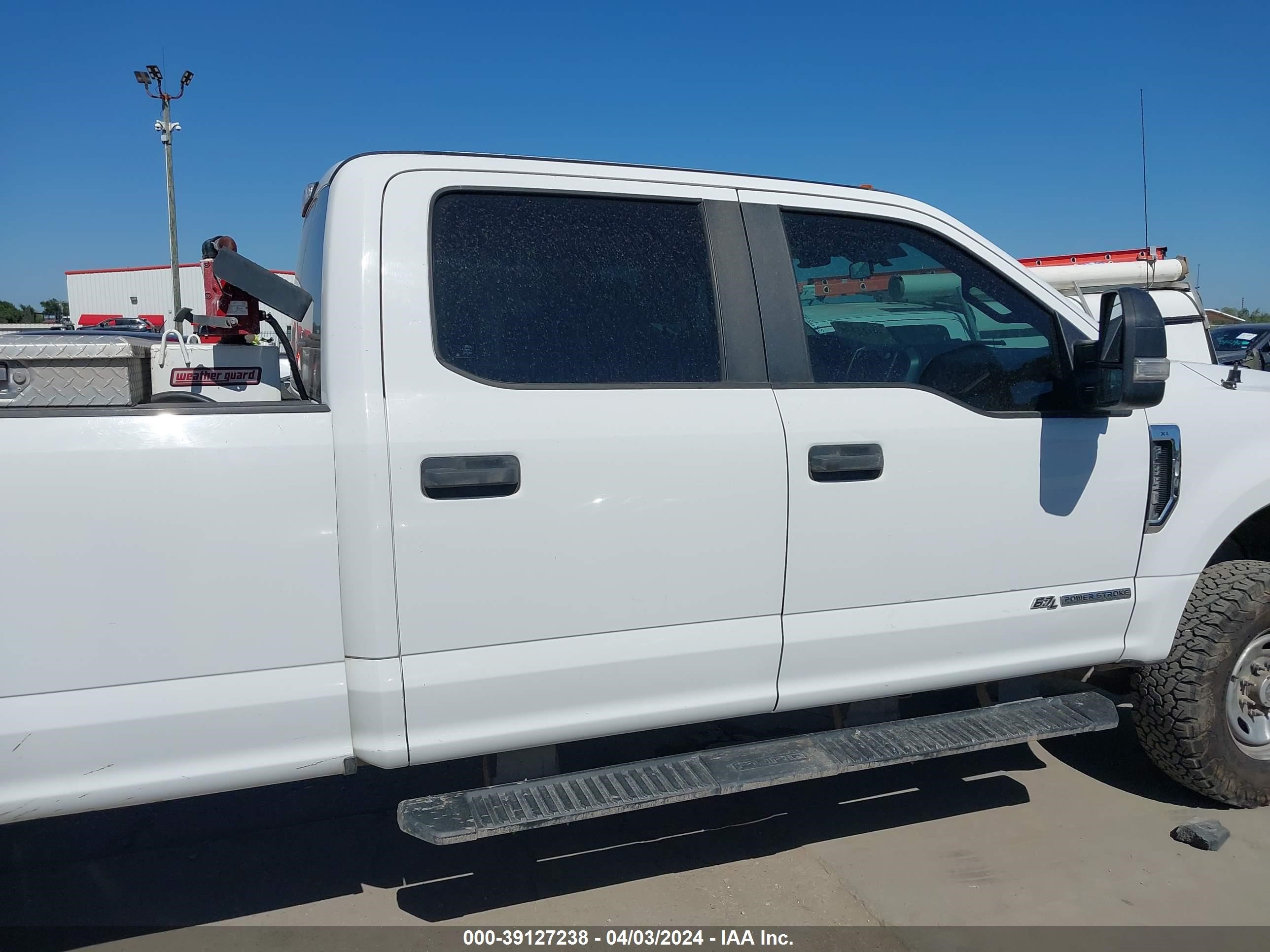 Photo 12 VIN: 1FT8W3BT9JEC12295 - FORD F350 