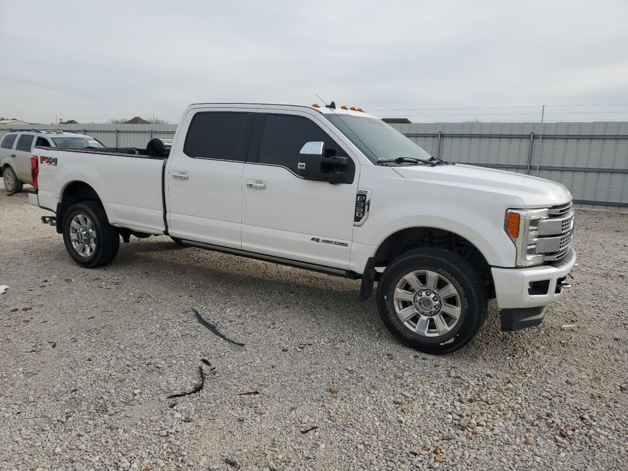 Photo 3 VIN: 1FT8W3BT9KEC06580 - FORD F350 