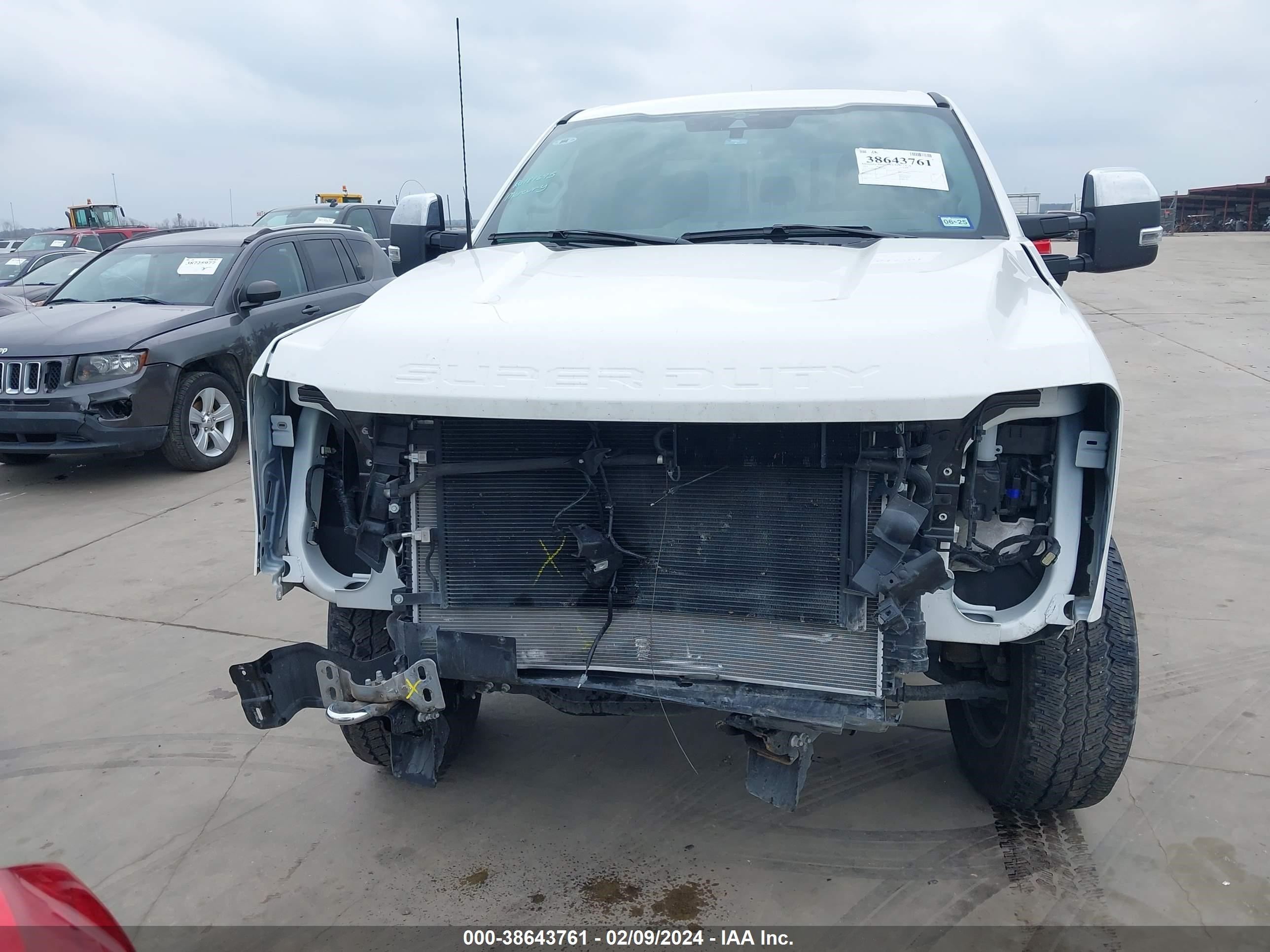 Photo 11 VIN: 1FT8W3BT9PEC87300 - FORD F350 