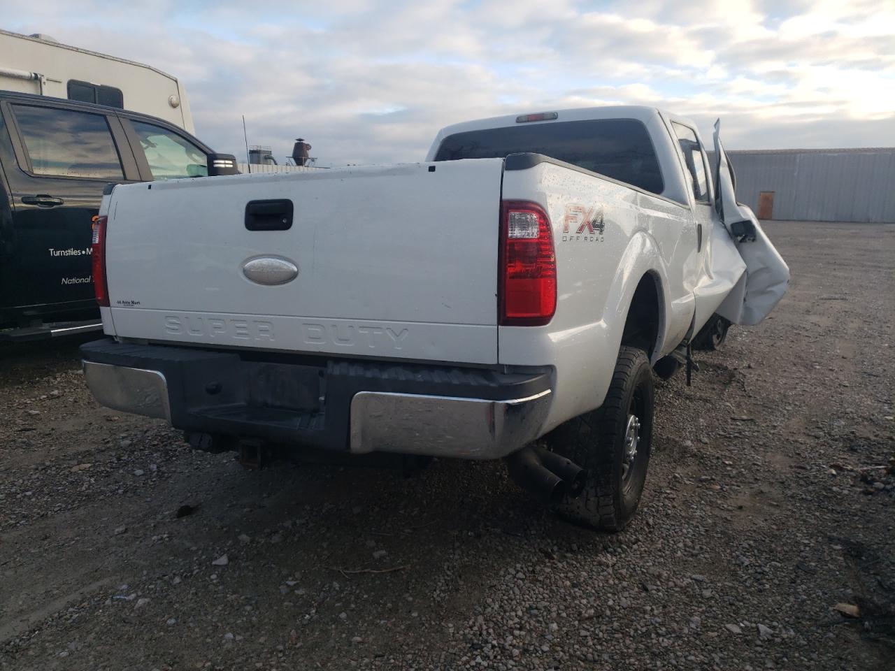 Photo 3 VIN: 1FT8W3BTXCEB09602 - FORD F350 