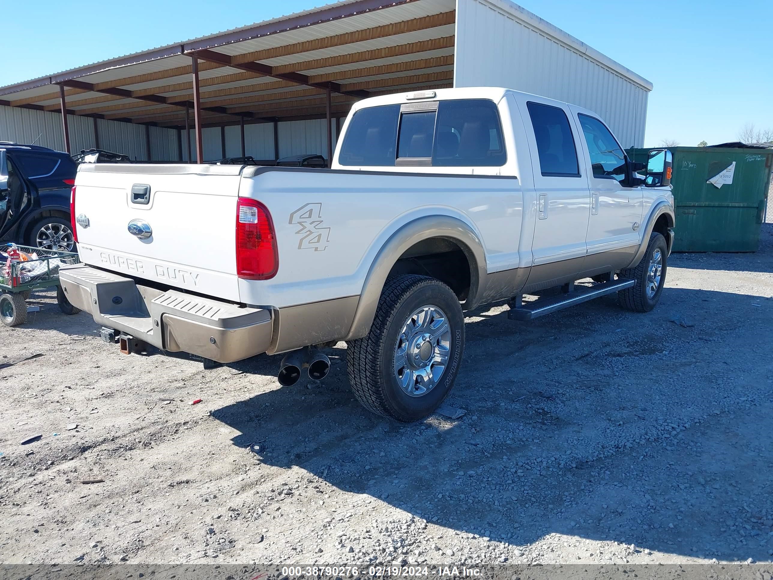 Photo 3 VIN: 1FT8W3BTXDEA73220 - FORD F350 