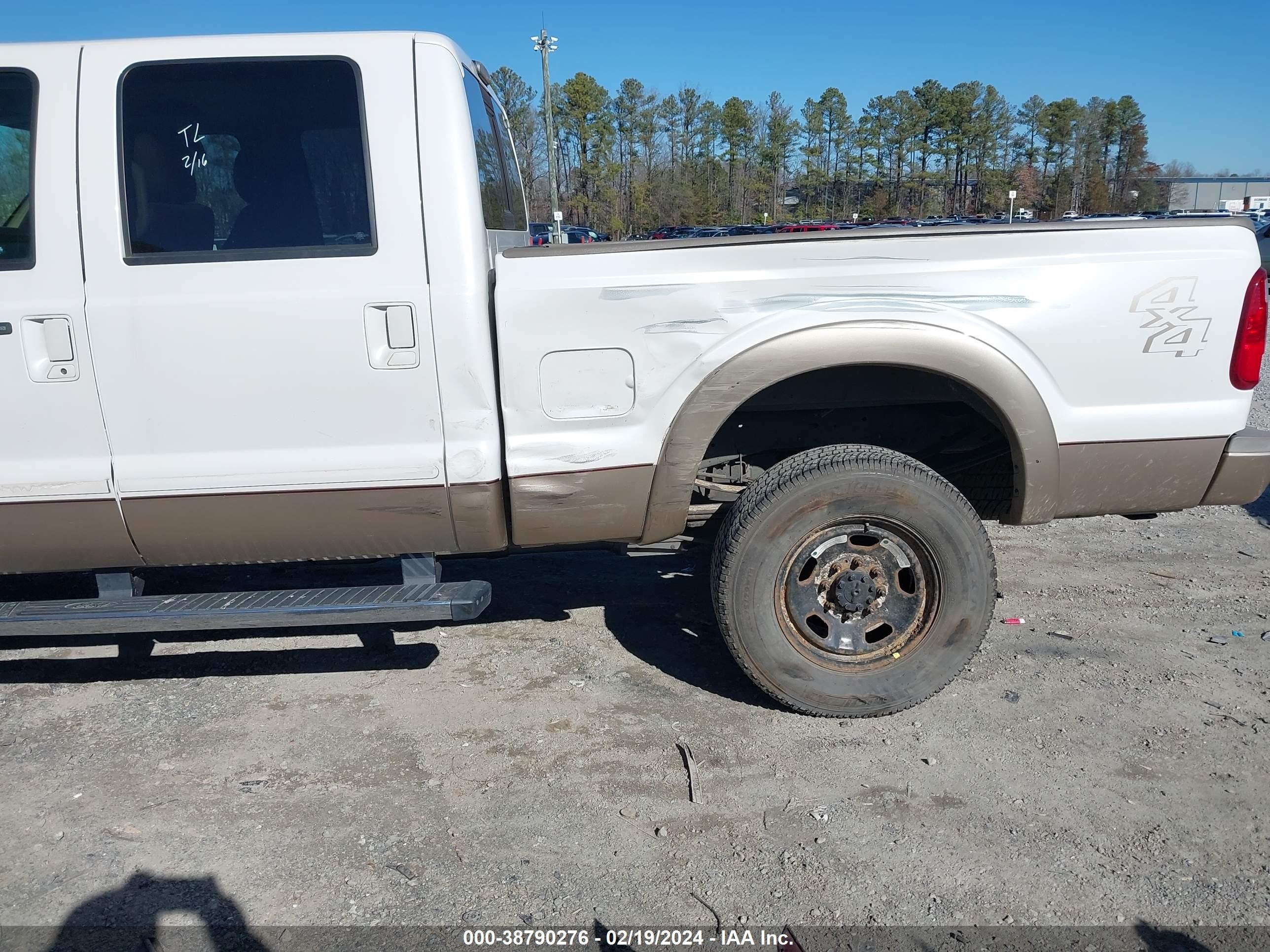 Photo 7 VIN: 1FT8W3BTXDEA73220 - FORD F350 