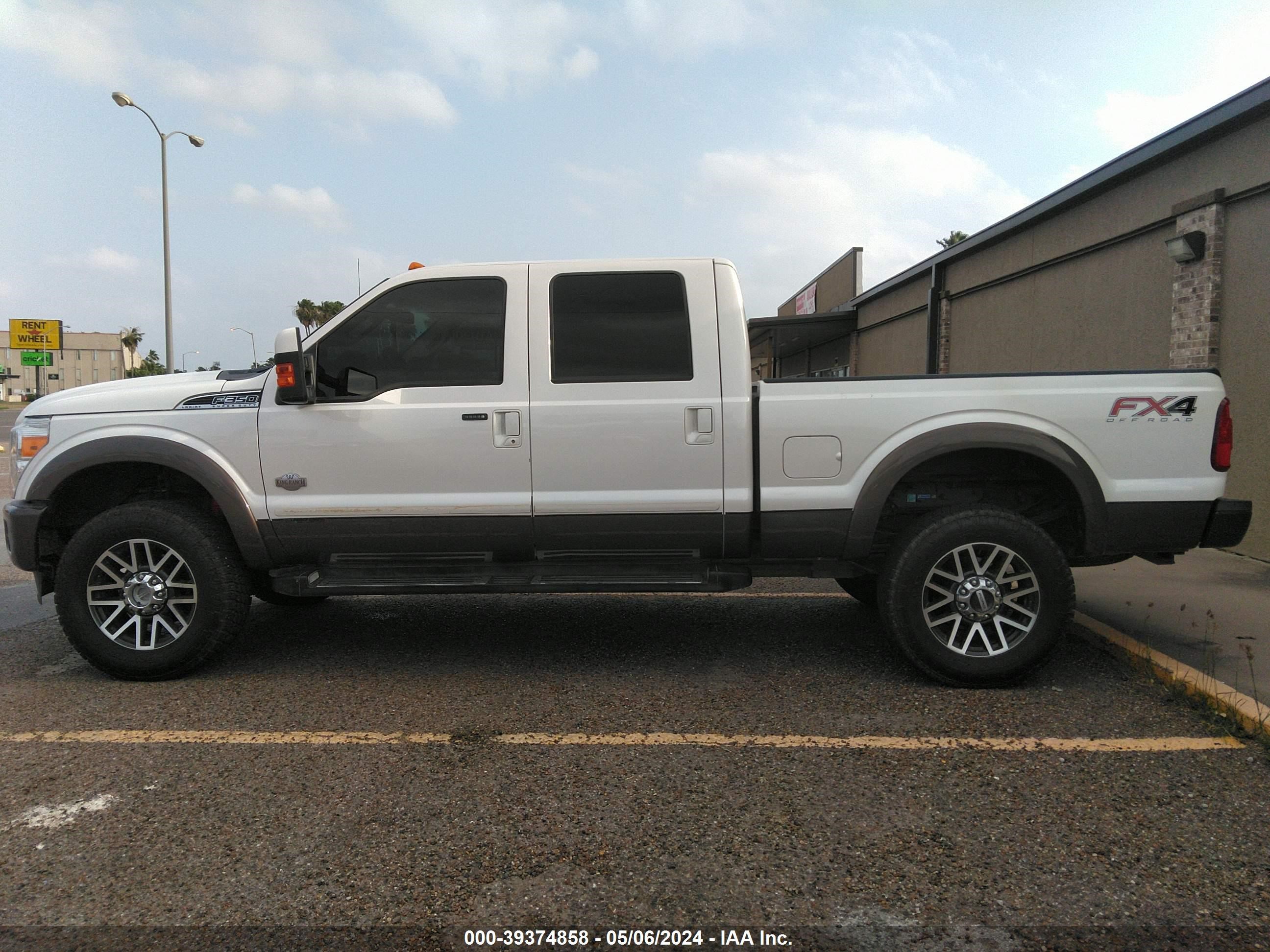 Photo 14 VIN: 1FT8W3BTXFEC08277 - FORD F350 