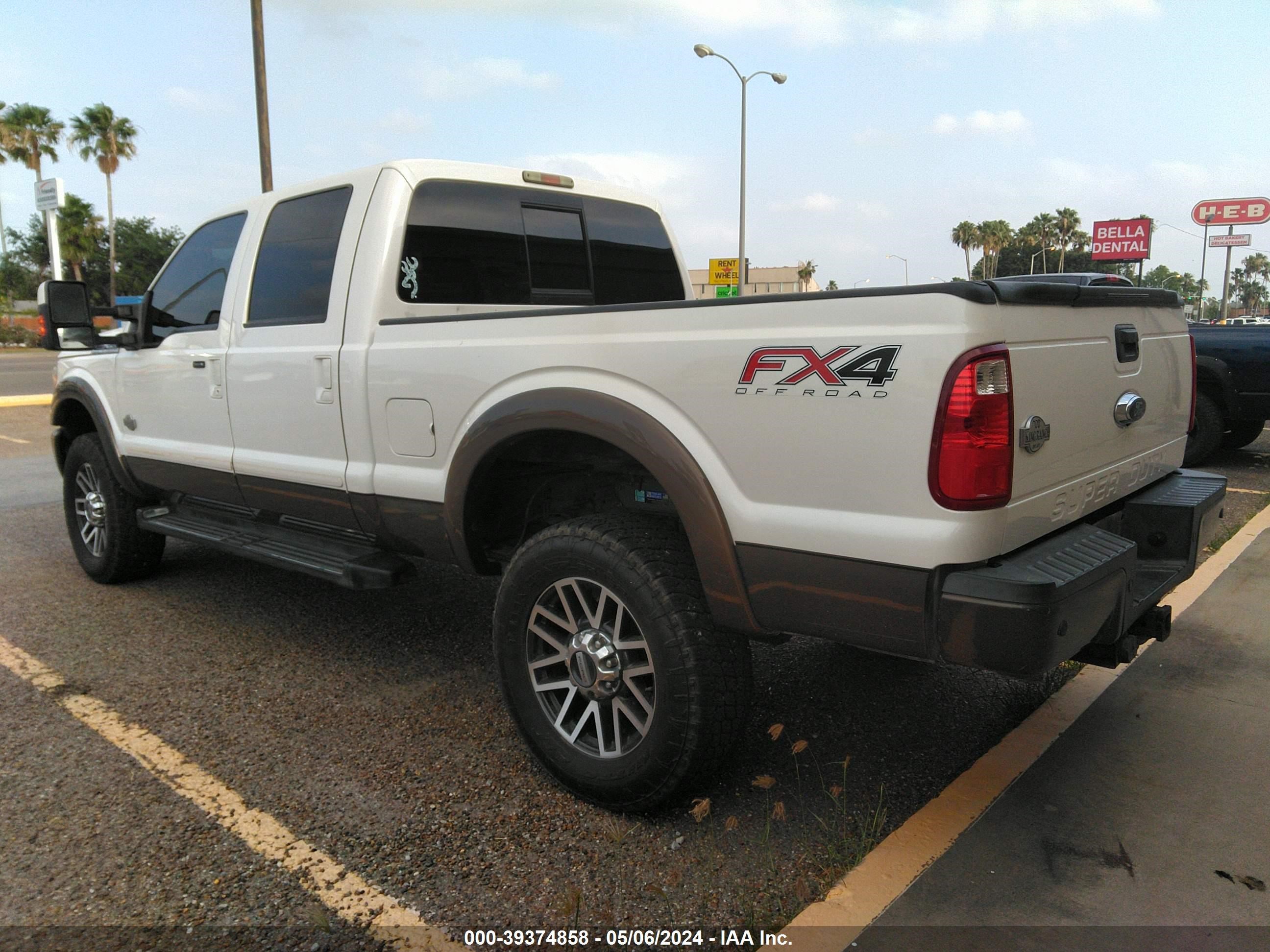 Photo 2 VIN: 1FT8W3BTXFEC08277 - FORD F350 