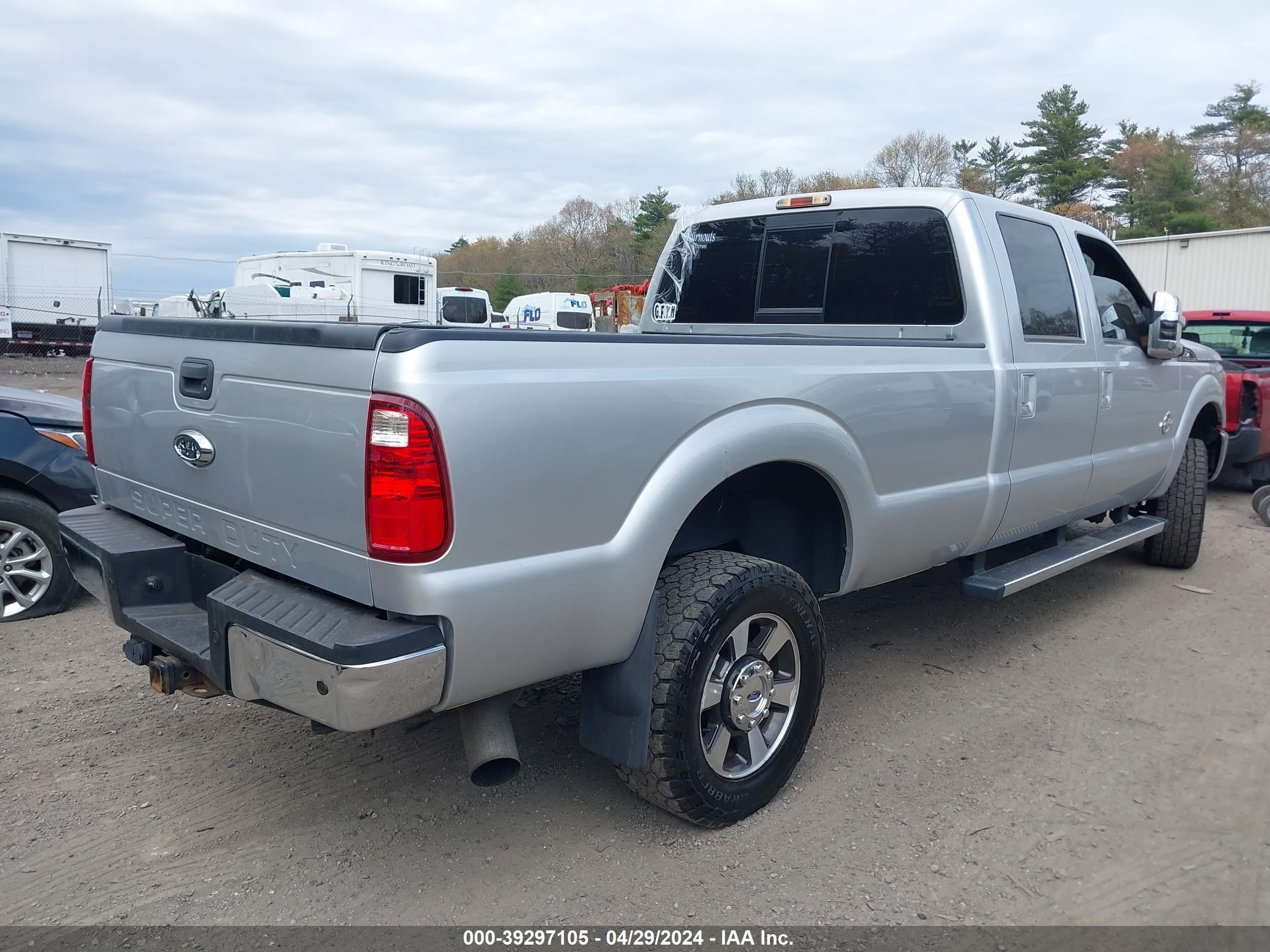 Photo 3 VIN: 1FT8W3BTXFED02577 - FORD F350 