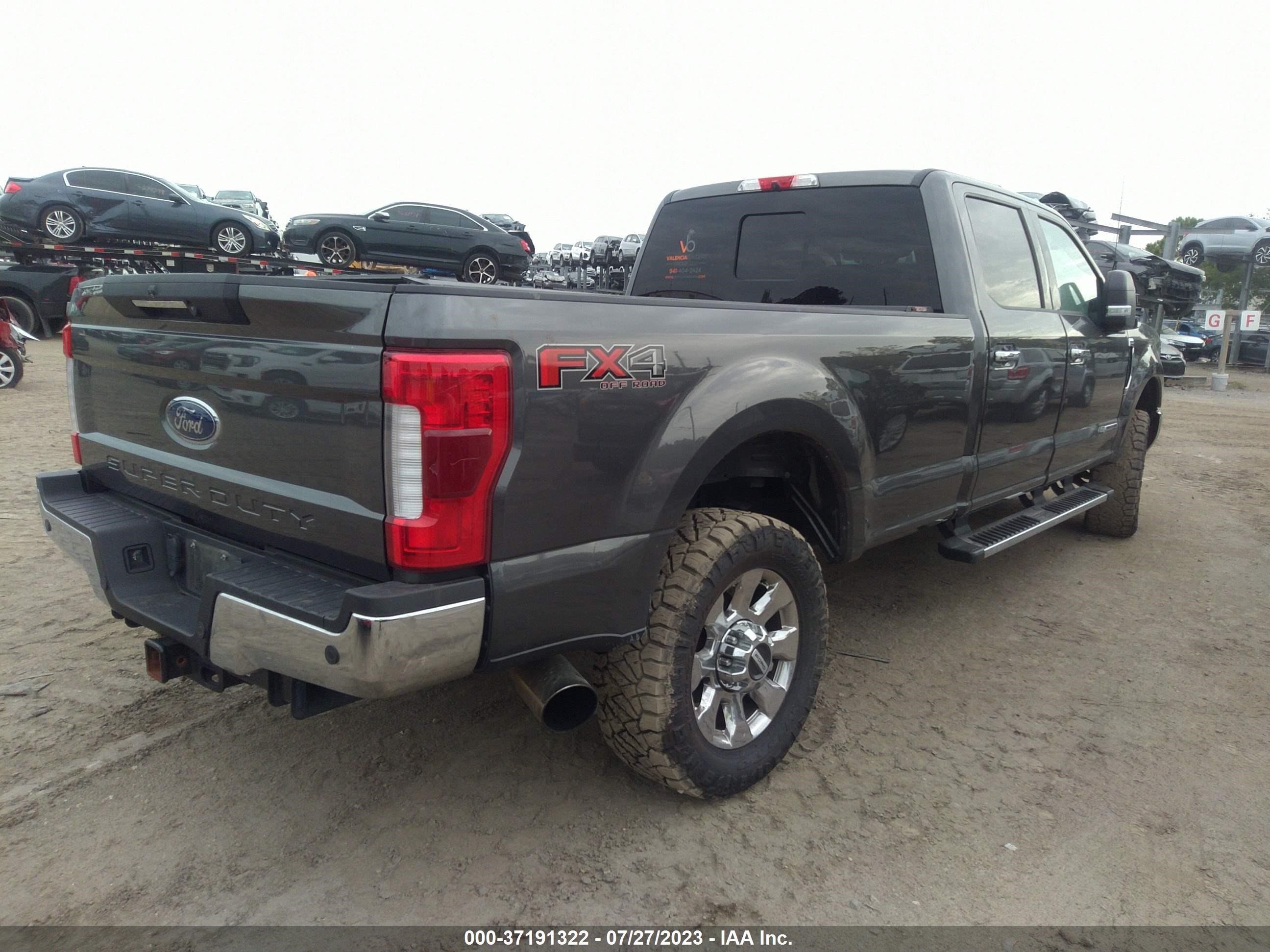 Photo 2 VIN: 1FT8W3BTXHEC79188 - FORD F350 