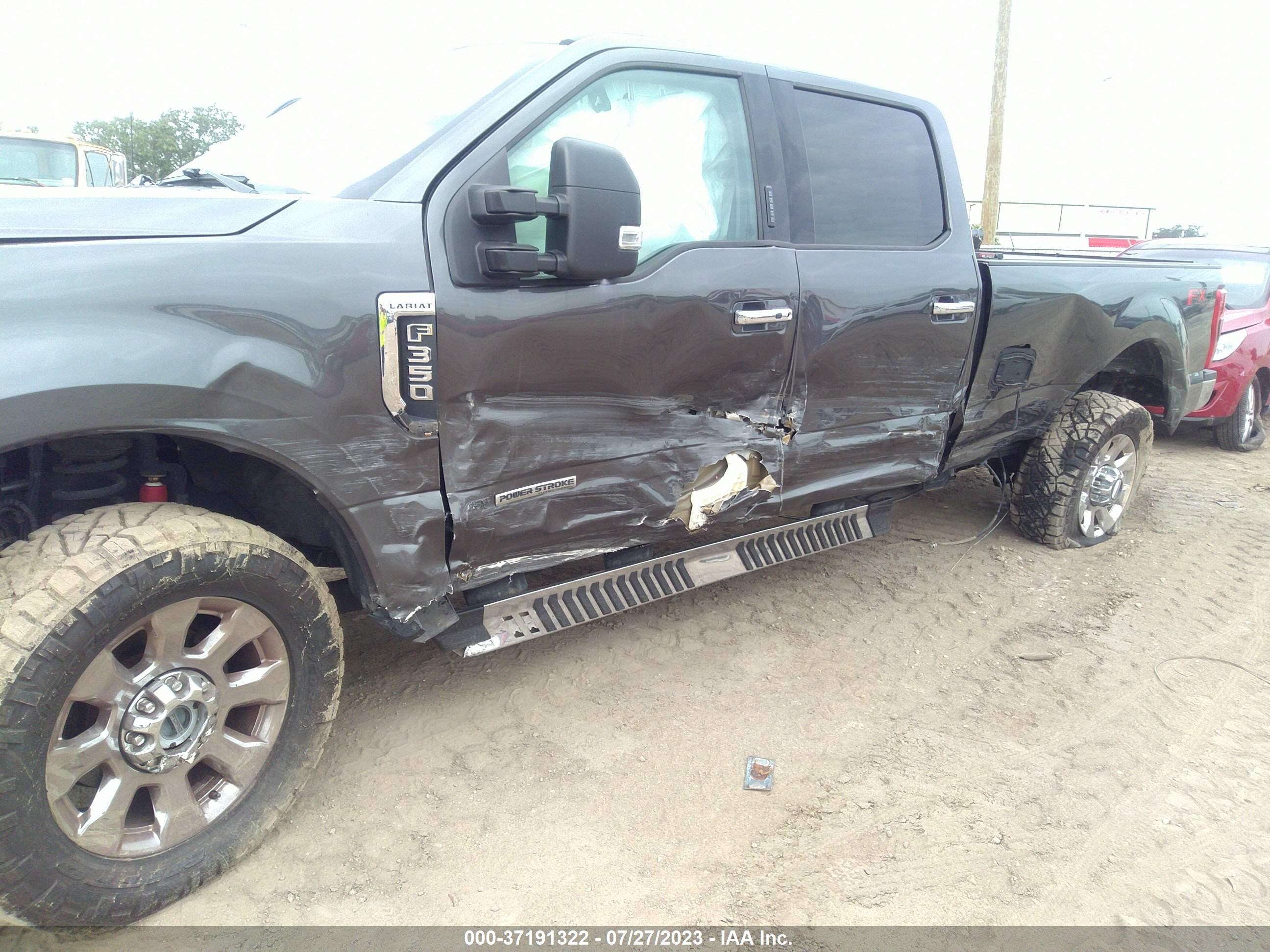 Photo 6 VIN: 1FT8W3BTXHEC79188 - FORD F350 