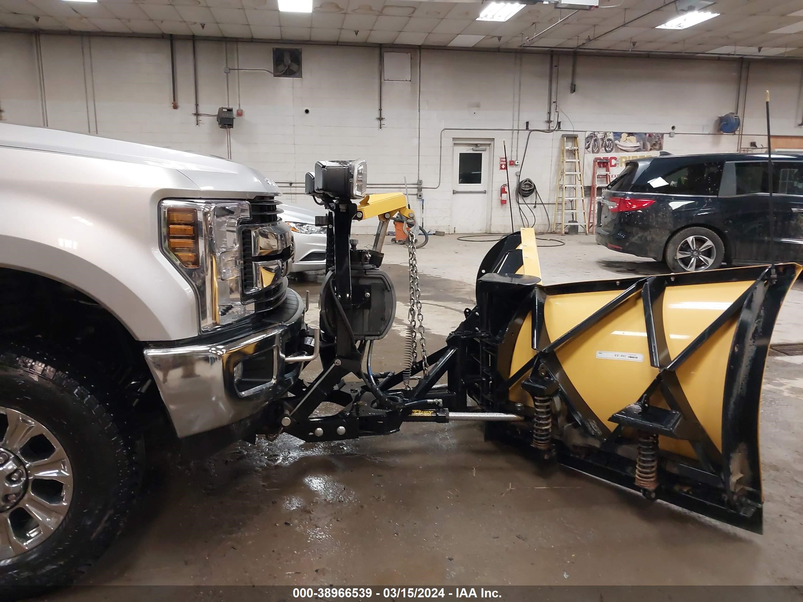 Photo 13 VIN: 1FT8W3BTXKEE70519 - FORD F350 