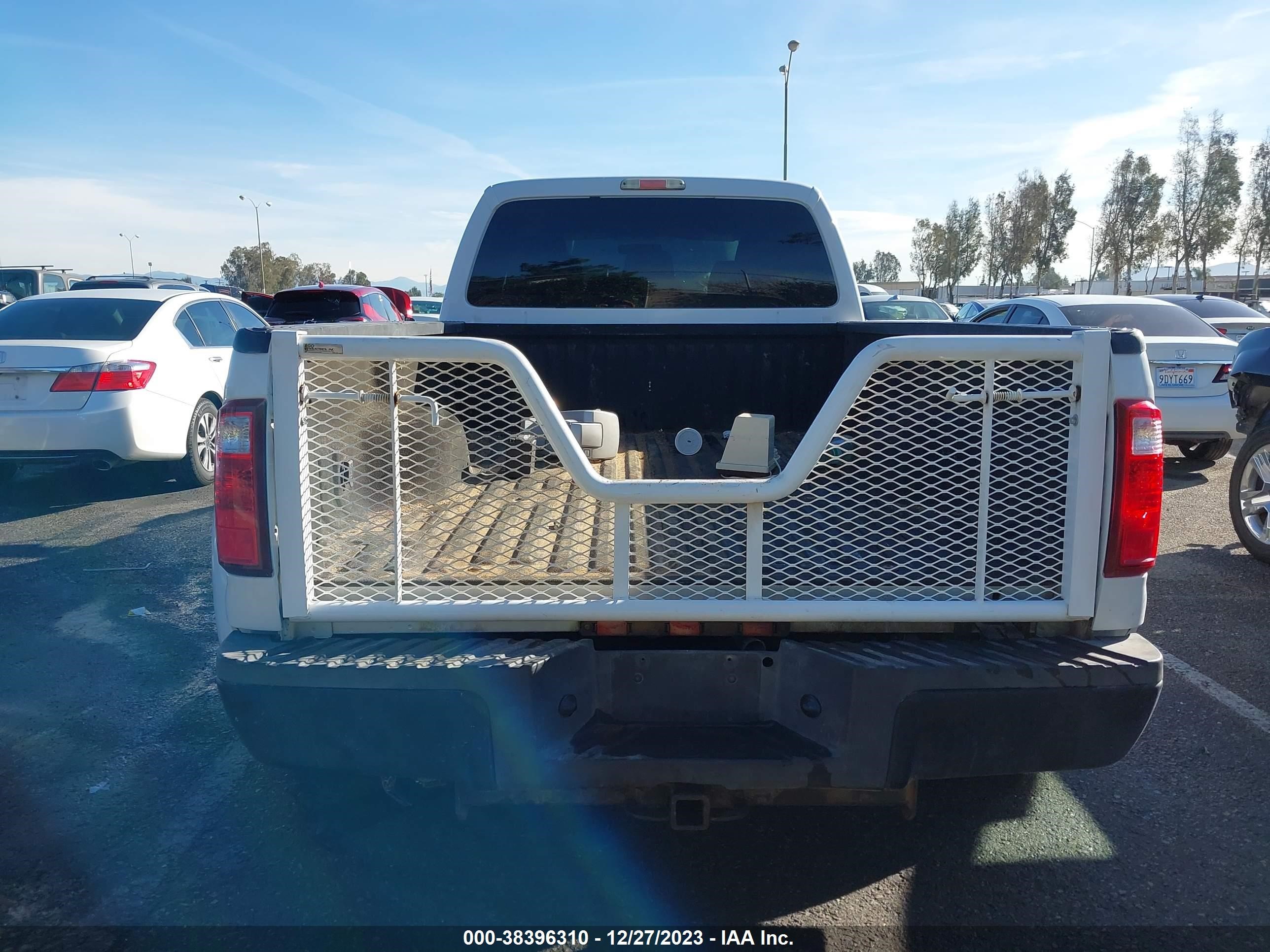 Photo 7 VIN: 1FT8W3C65CEB84748 - FORD F350 