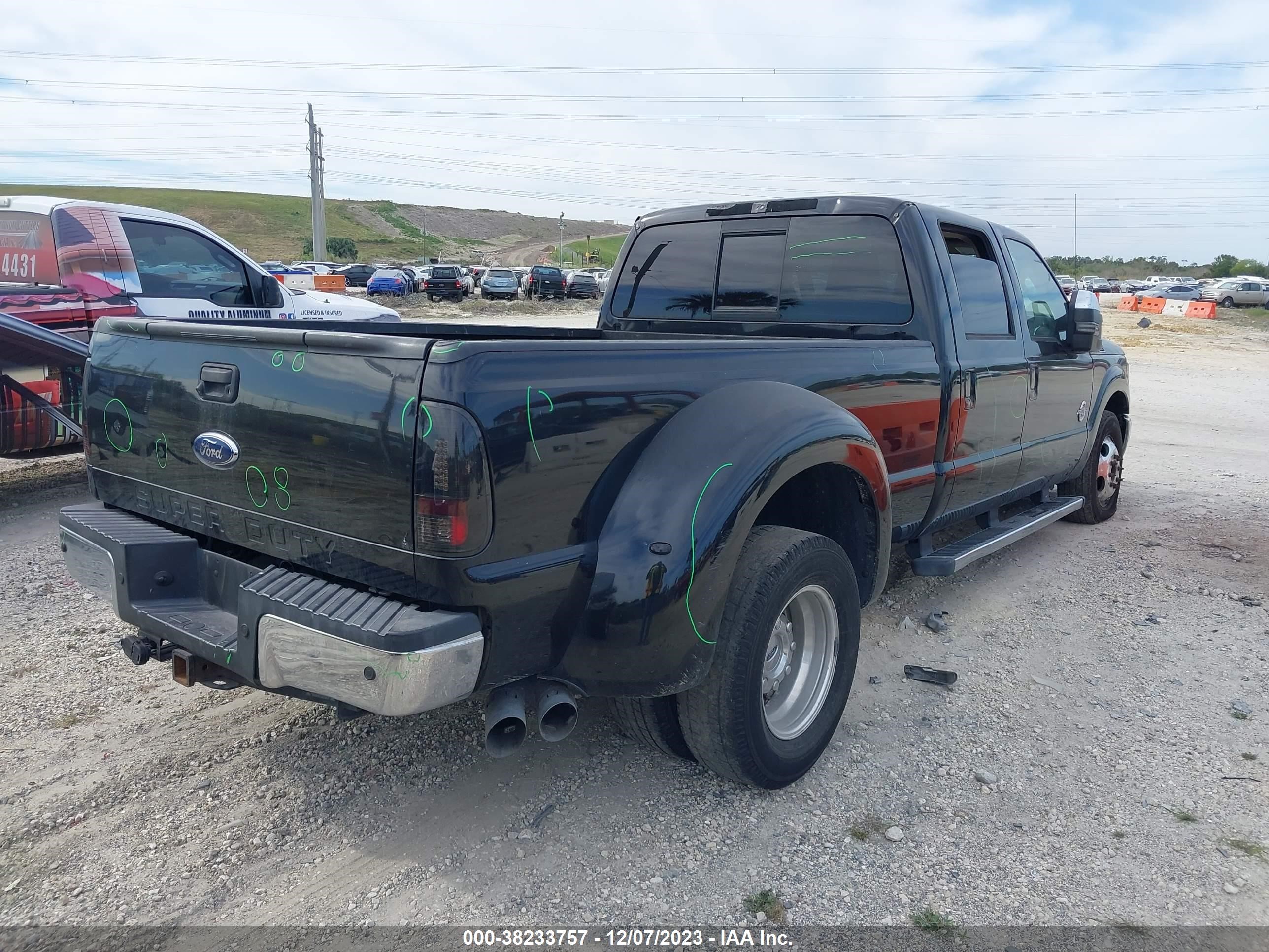 Photo 3 VIN: 1FT8W3CT1BEA81816 - FORD F350 