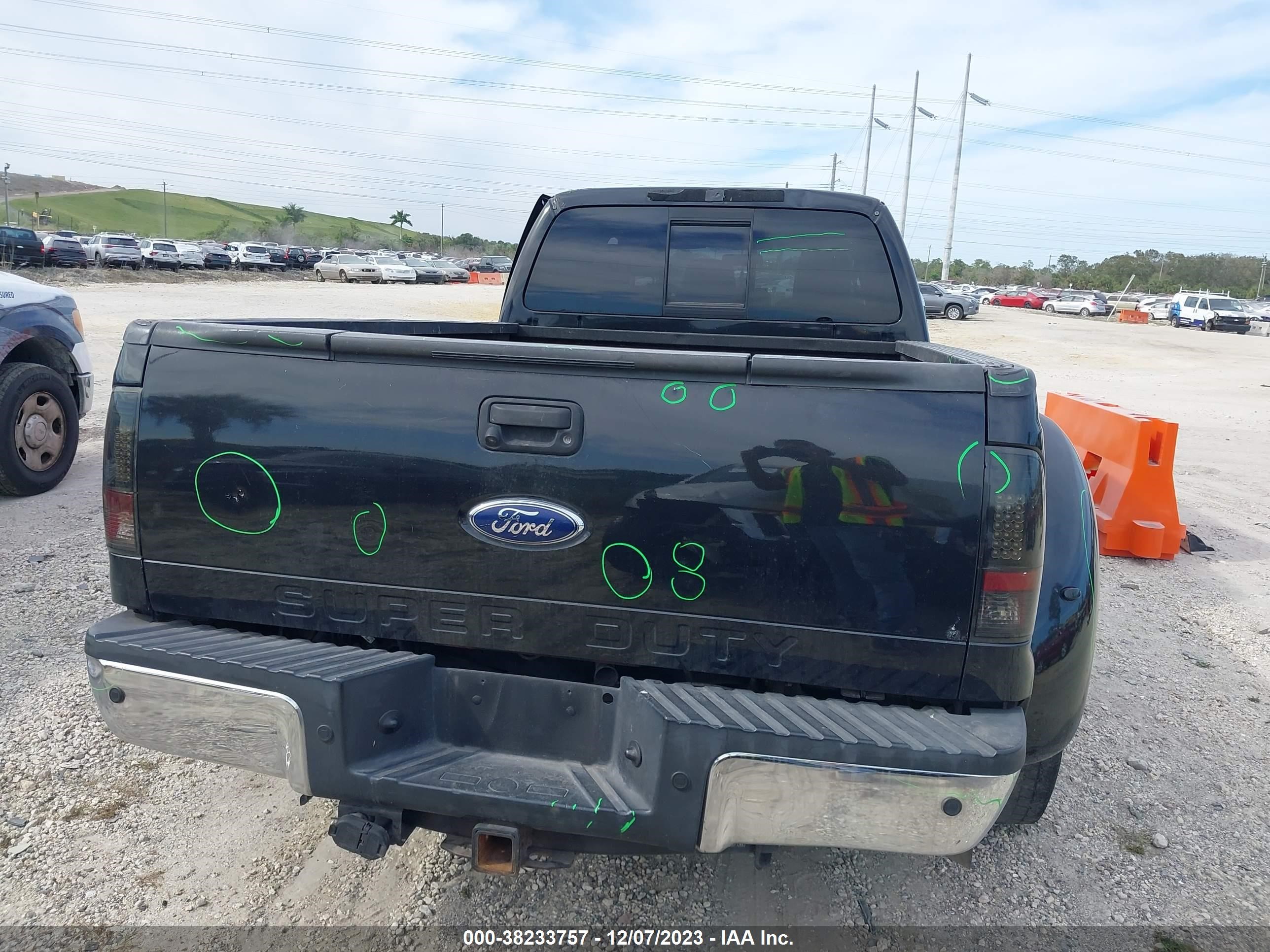 Photo 7 VIN: 1FT8W3CT1BEA81816 - FORD F350 