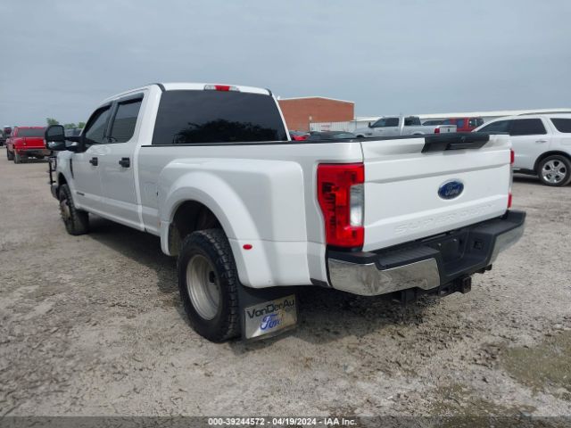 Photo 2 VIN: 1FT8W3CT2JEC91985 - FORD F-350 