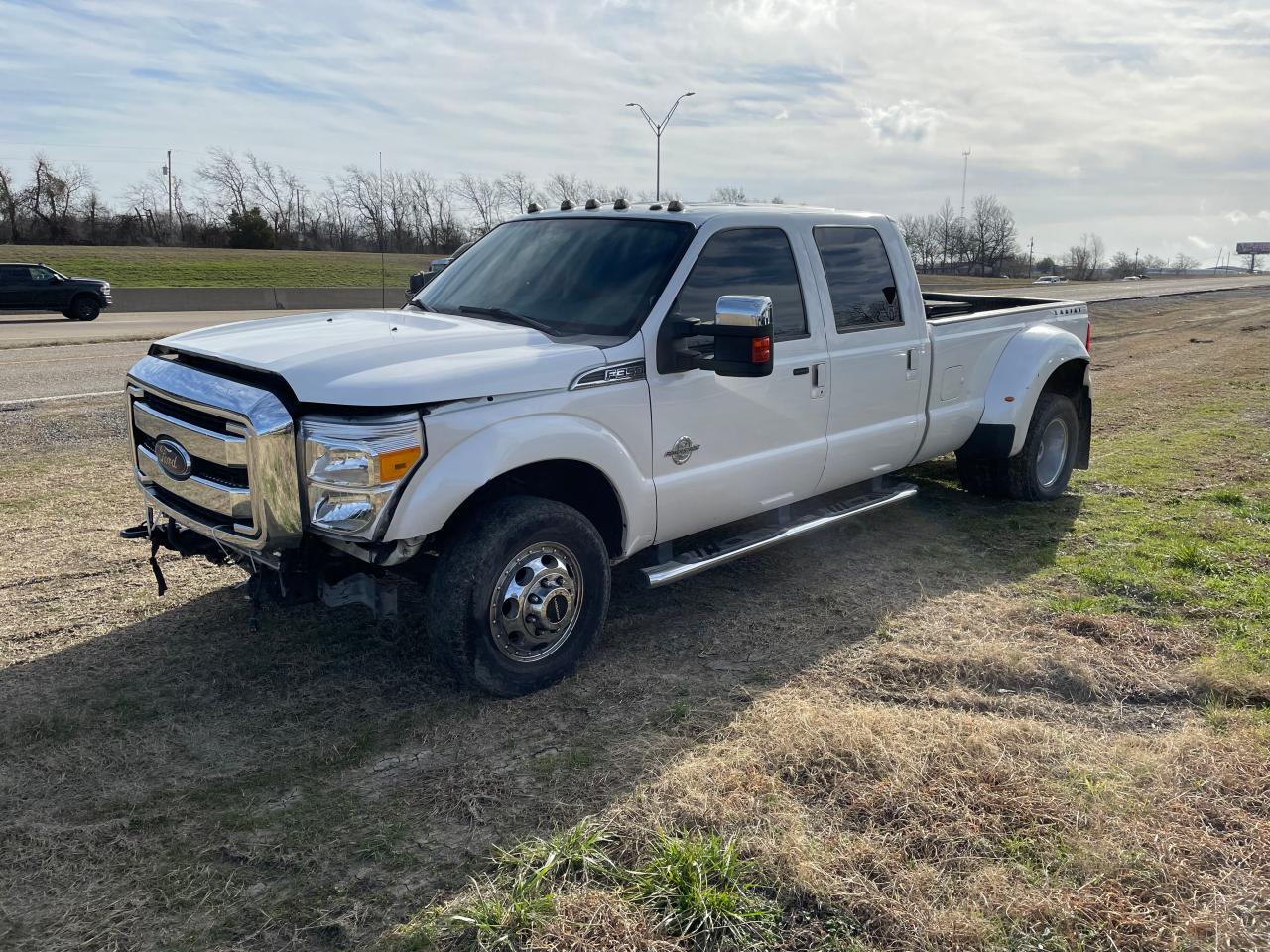 Photo 1 VIN: 1FT8W3CT3FEA50704 - FORD F350 