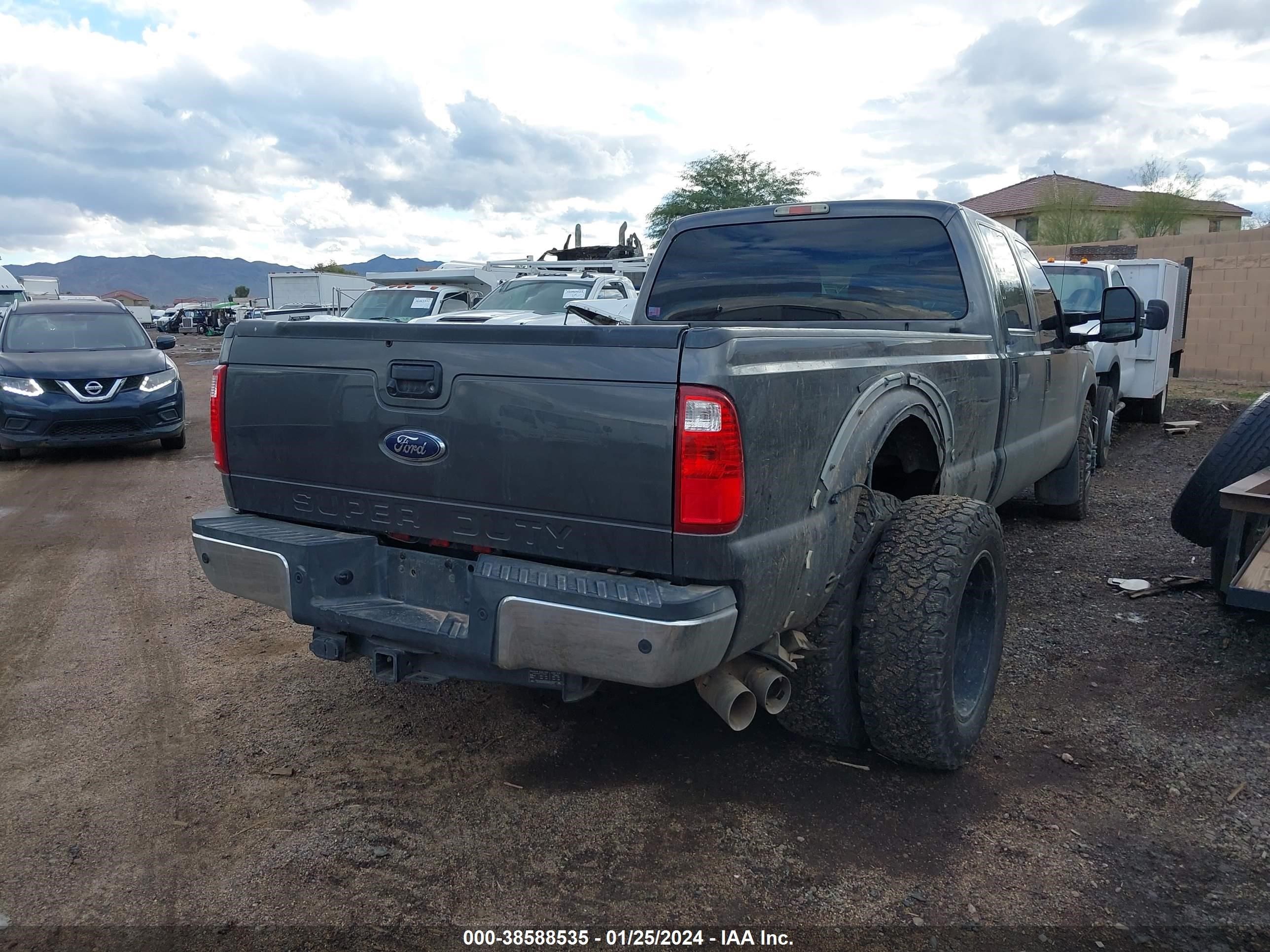 Photo 3 VIN: 1FT8W3CT5FEC22909 - FORD F350 