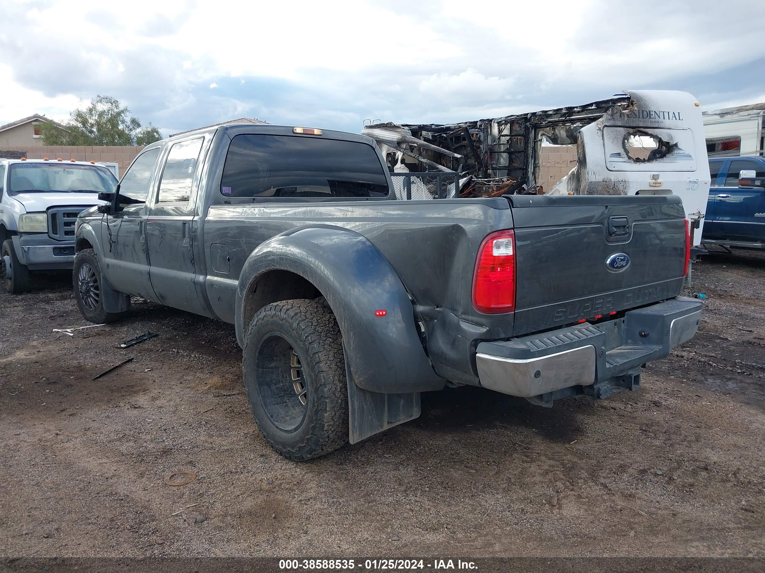 Photo 5 VIN: 1FT8W3CT5FEC22909 - FORD F350 