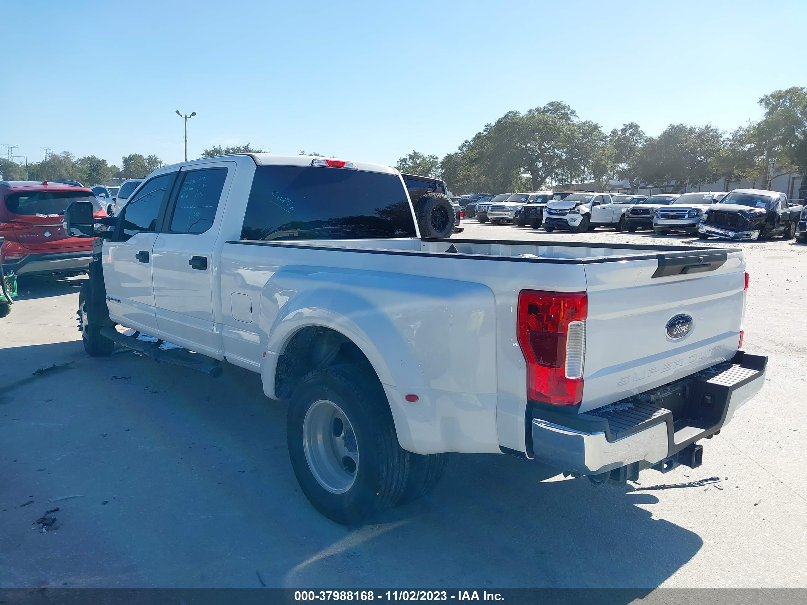 Photo 2 VIN: 1FT8W3CT5KEE81698 - FORD F350 