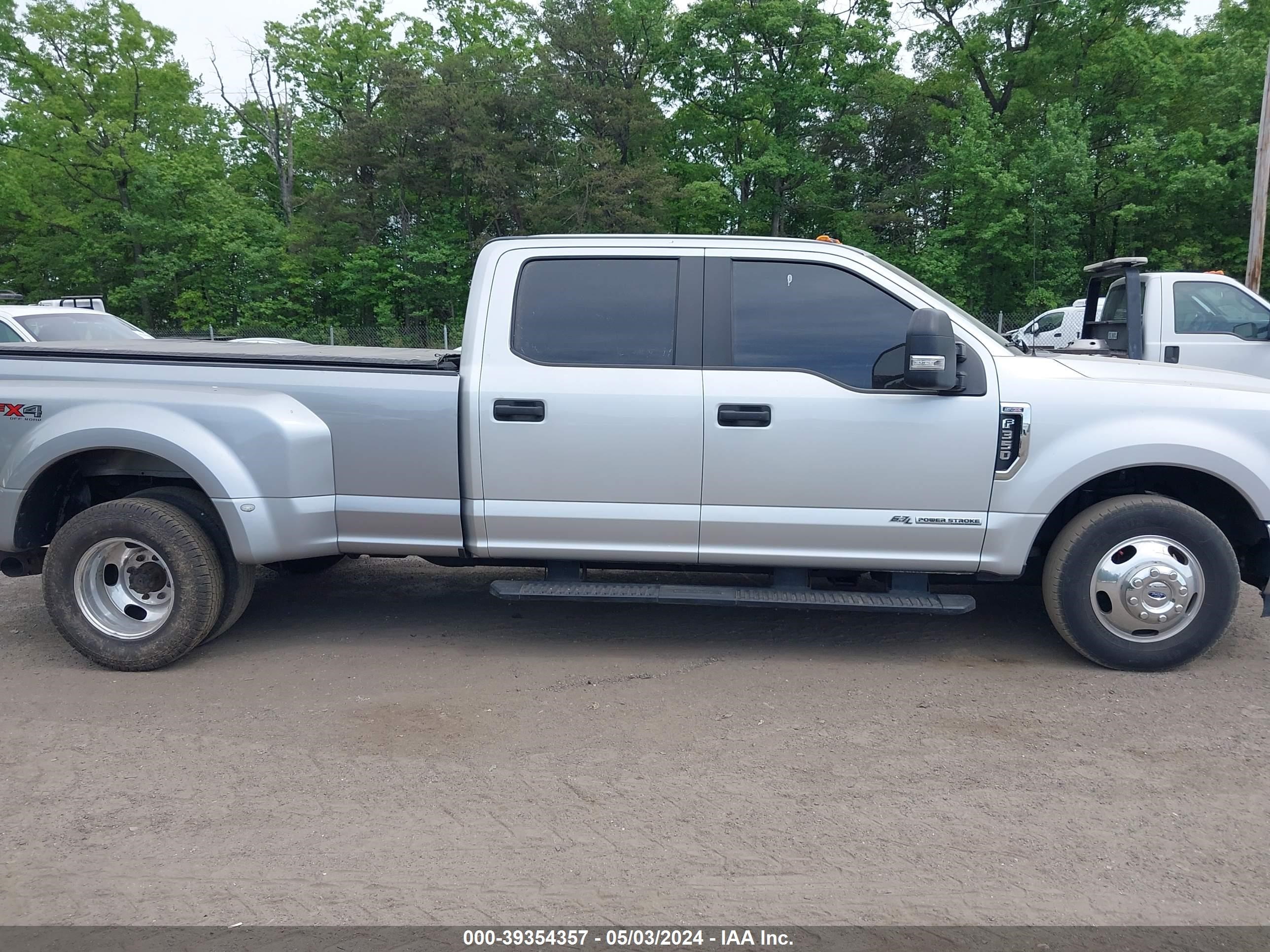 Photo 12 VIN: 1FT8W3CT8JEC03845 - FORD F350 