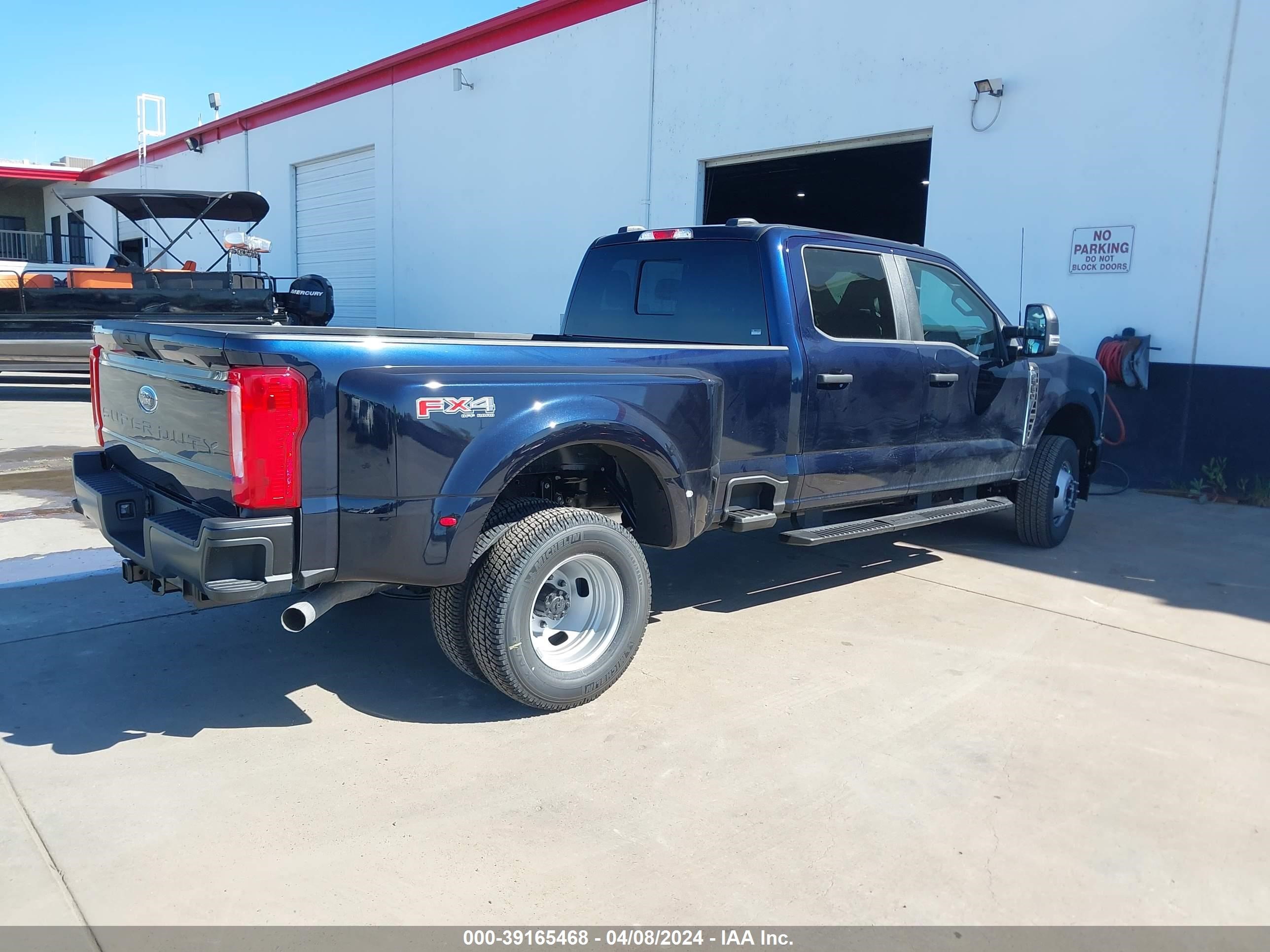 Photo 3 VIN: 1FT8W3DA8RED30765 - FORD F350 