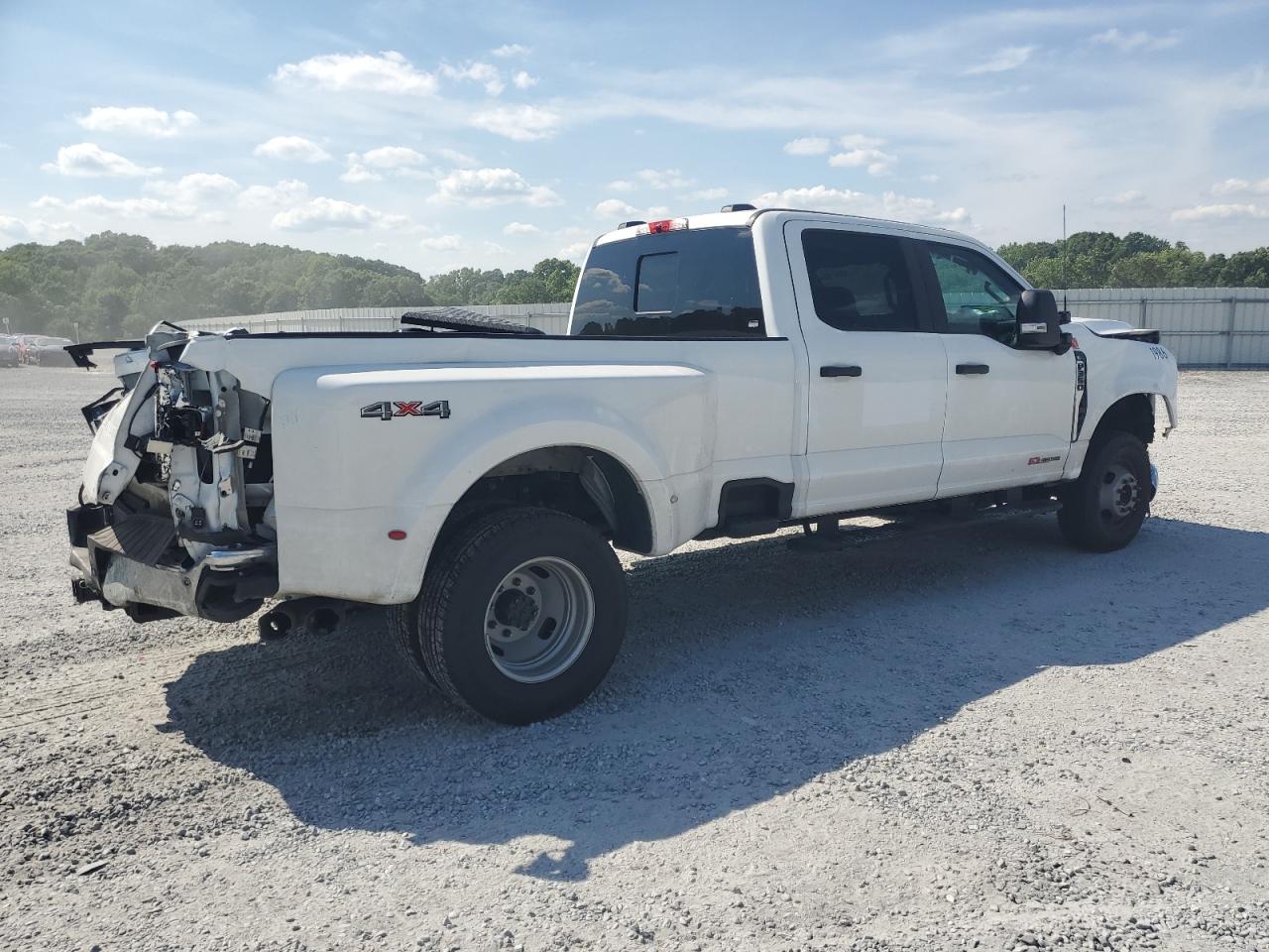 Photo 2 VIN: 1FT8W3DM3PEC71986 - FORD F350 