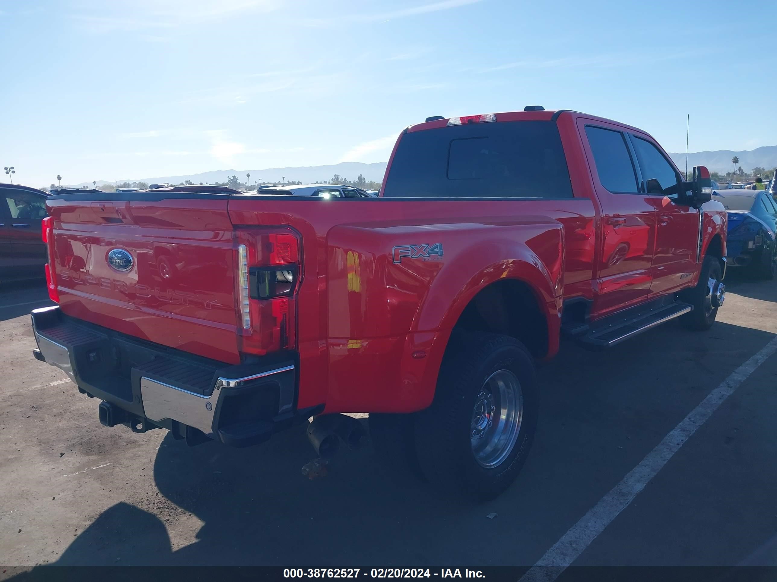 Photo 2 VIN: 1FT8W3DM6PED20517 - FORD F350 