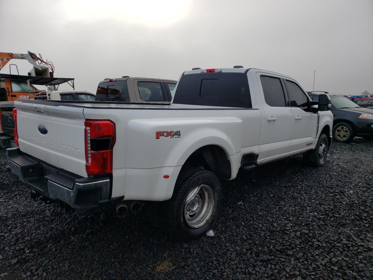 Photo 2 VIN: 1FT8W3DMXPEC88834 - FORD F350 