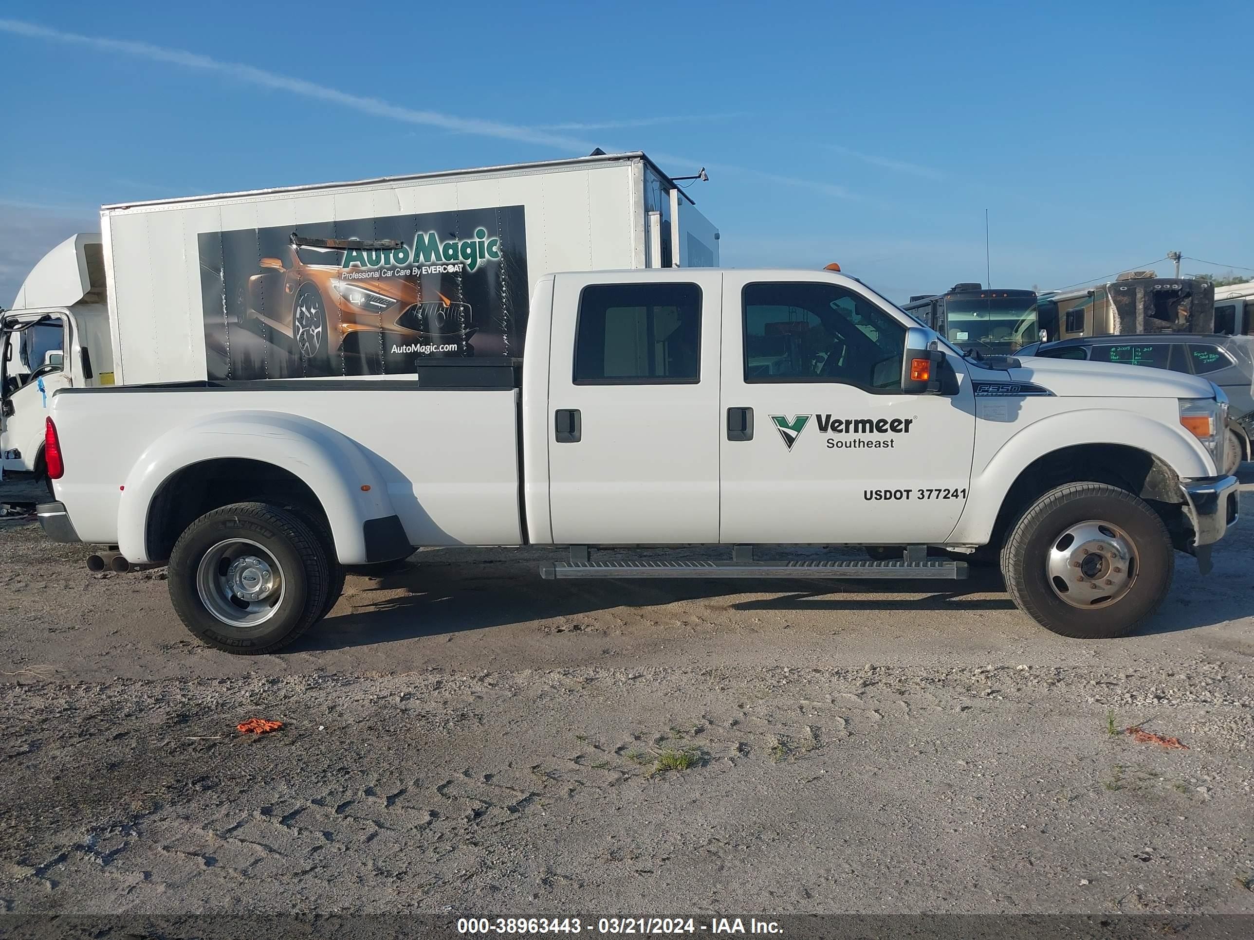 Photo 11 VIN: 1FT8W3DT0GEB44846 - FORD F350 