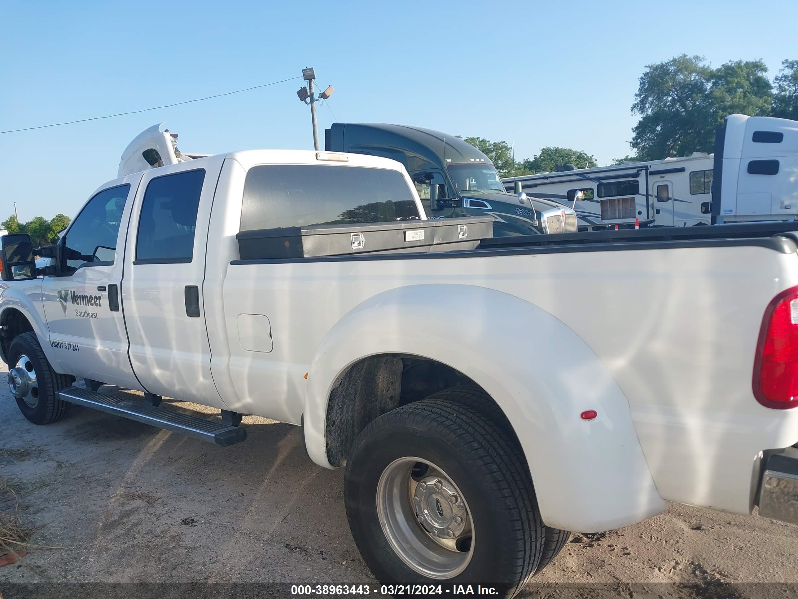 Photo 12 VIN: 1FT8W3DT0GEB44846 - FORD F350 