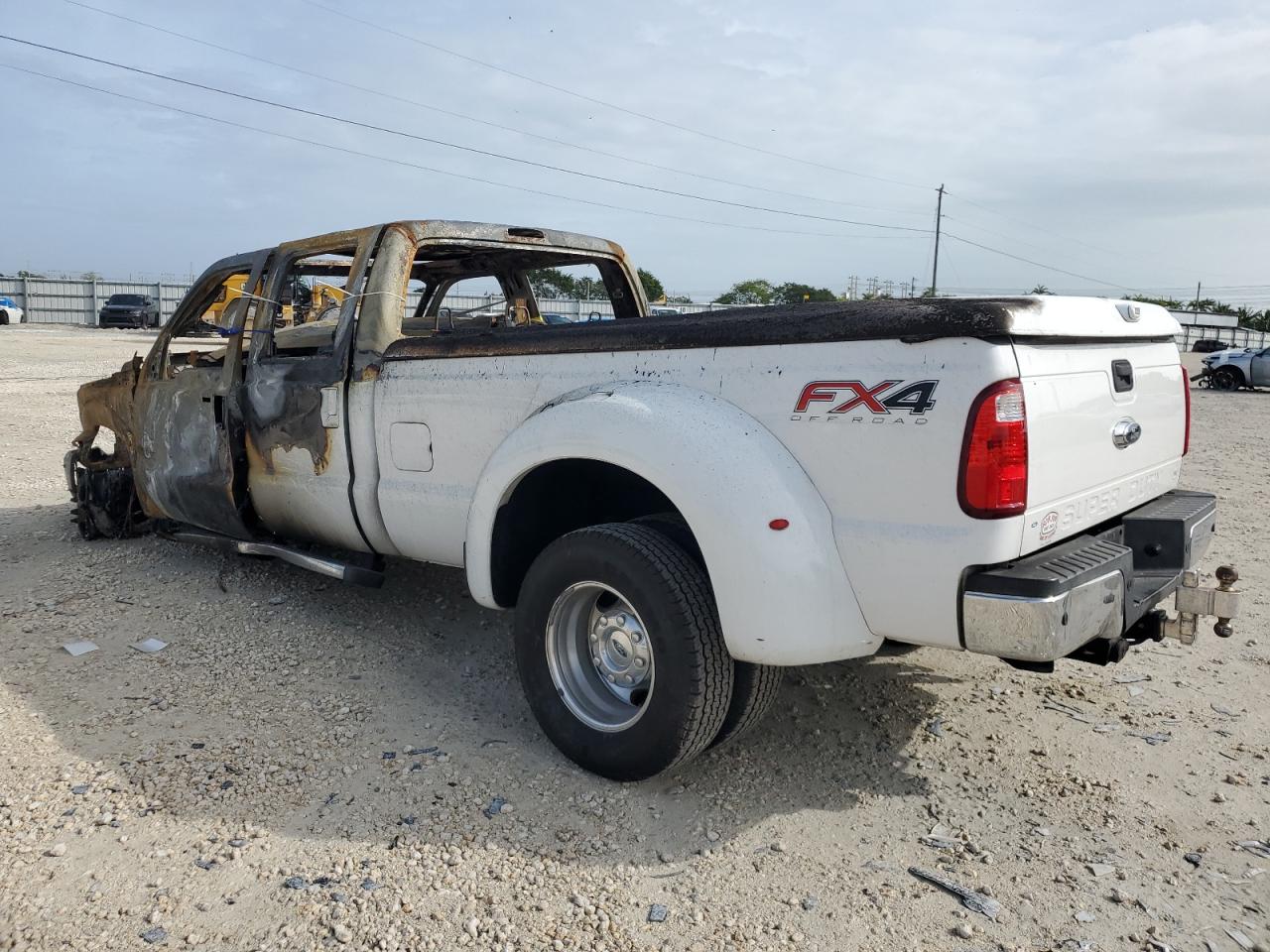 Photo 1 VIN: 1FT8W3DT1GEA32816 - FORD F350 