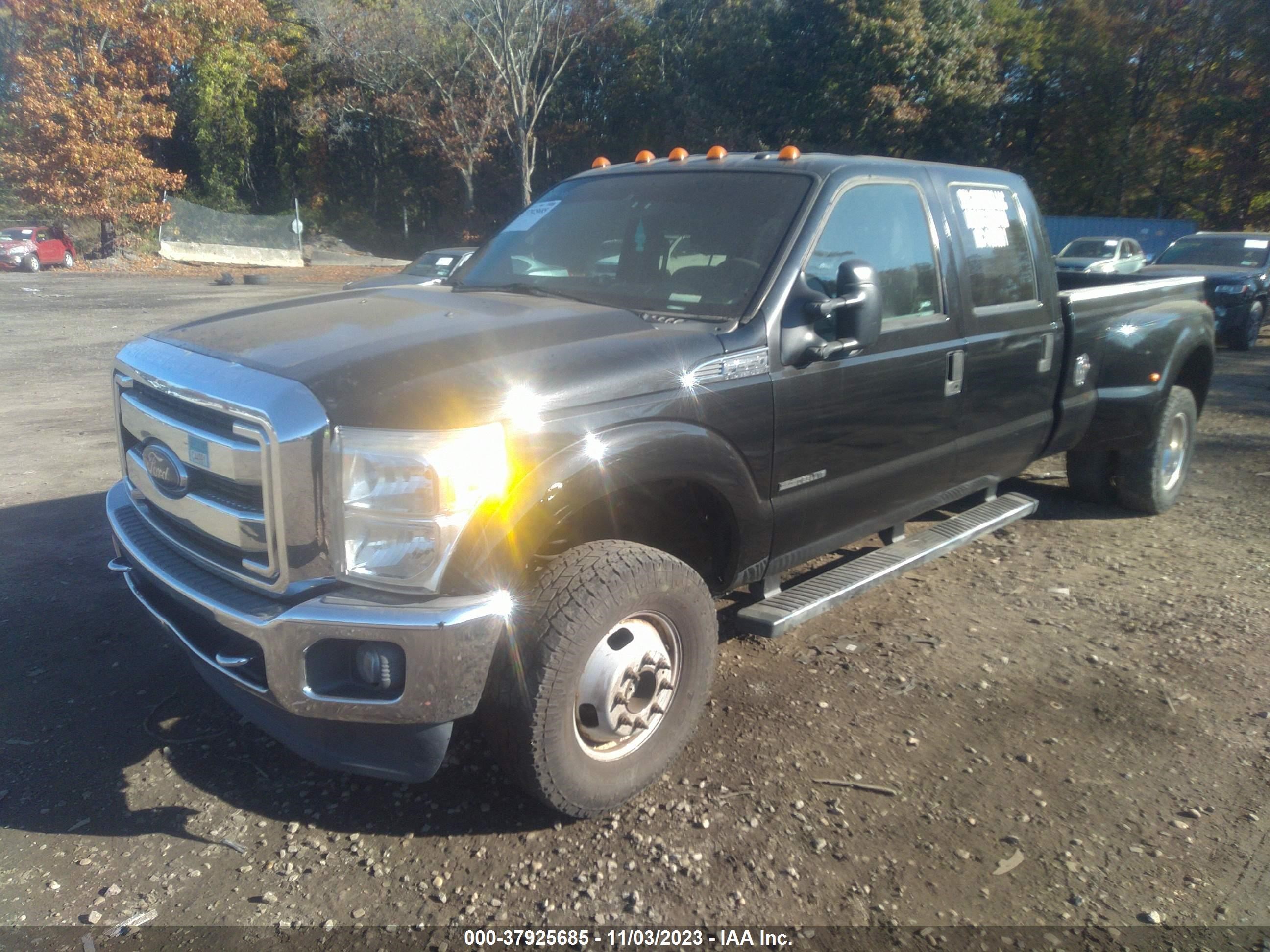 Photo 1 VIN: 1FT8W3DT2FEB05741 - FORD F350 SUPER 