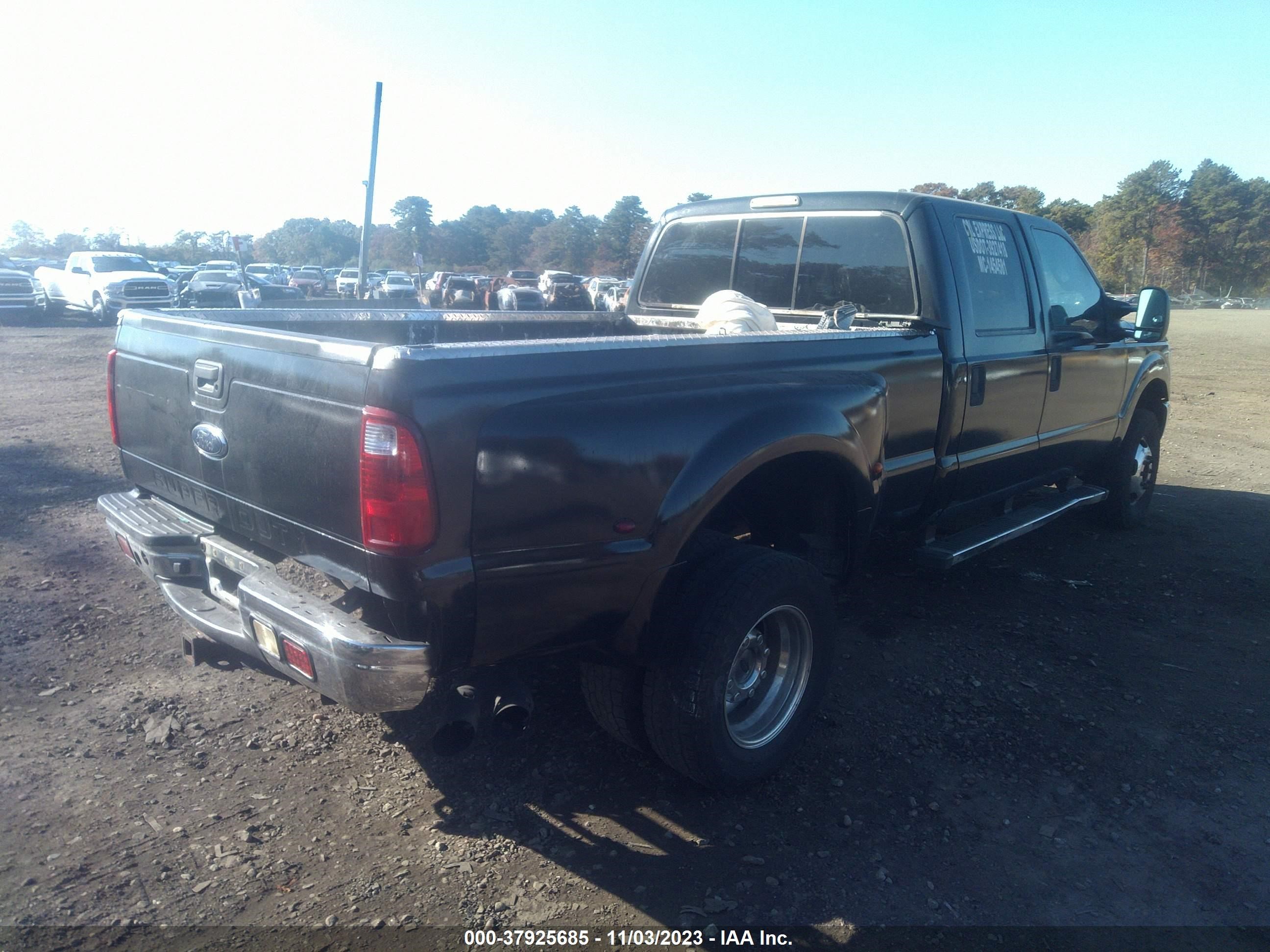 Photo 3 VIN: 1FT8W3DT2FEB05741 - FORD F350 SUPER 